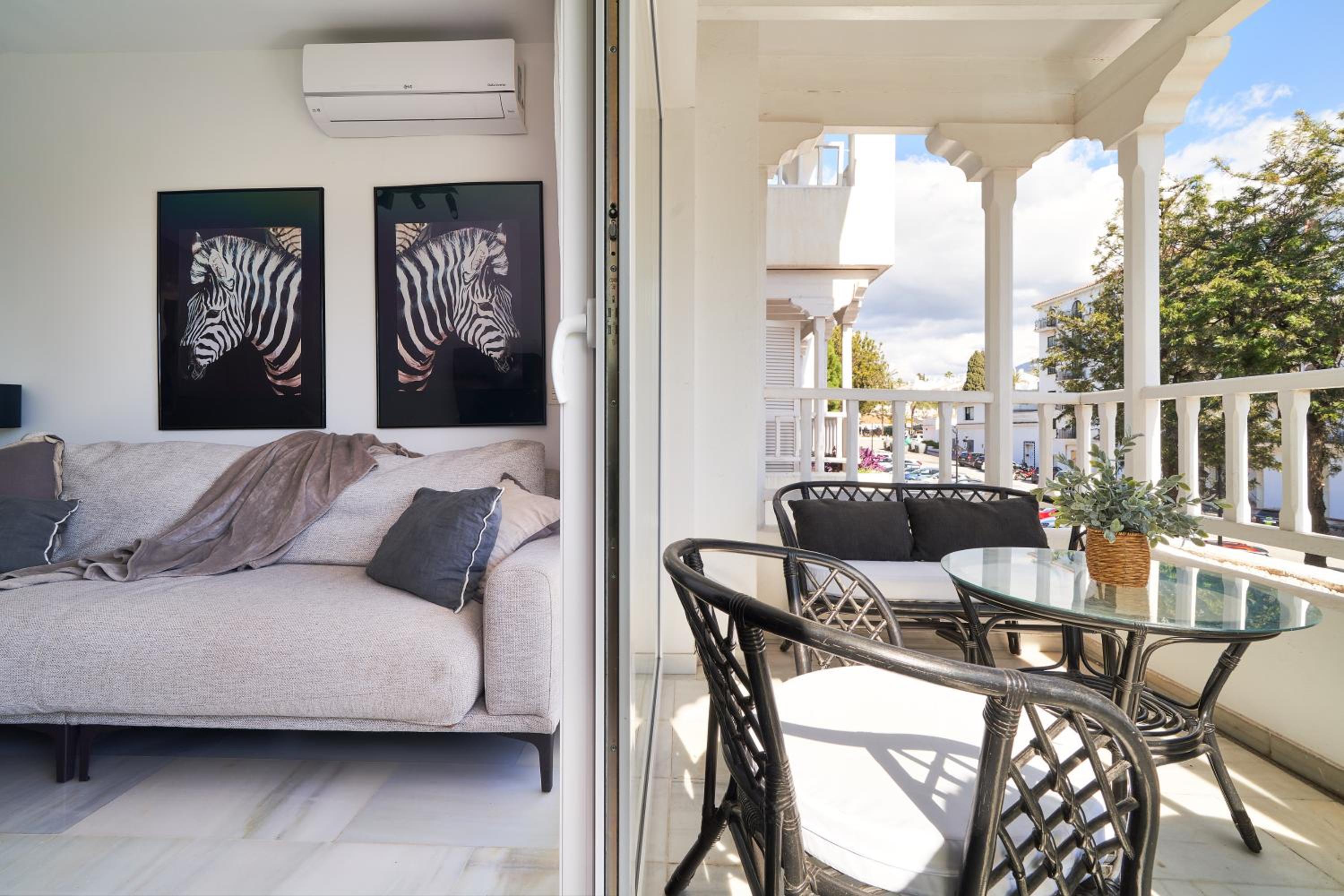 MARBELLA BANUS SUITES - Banus, modern, bright and balcony