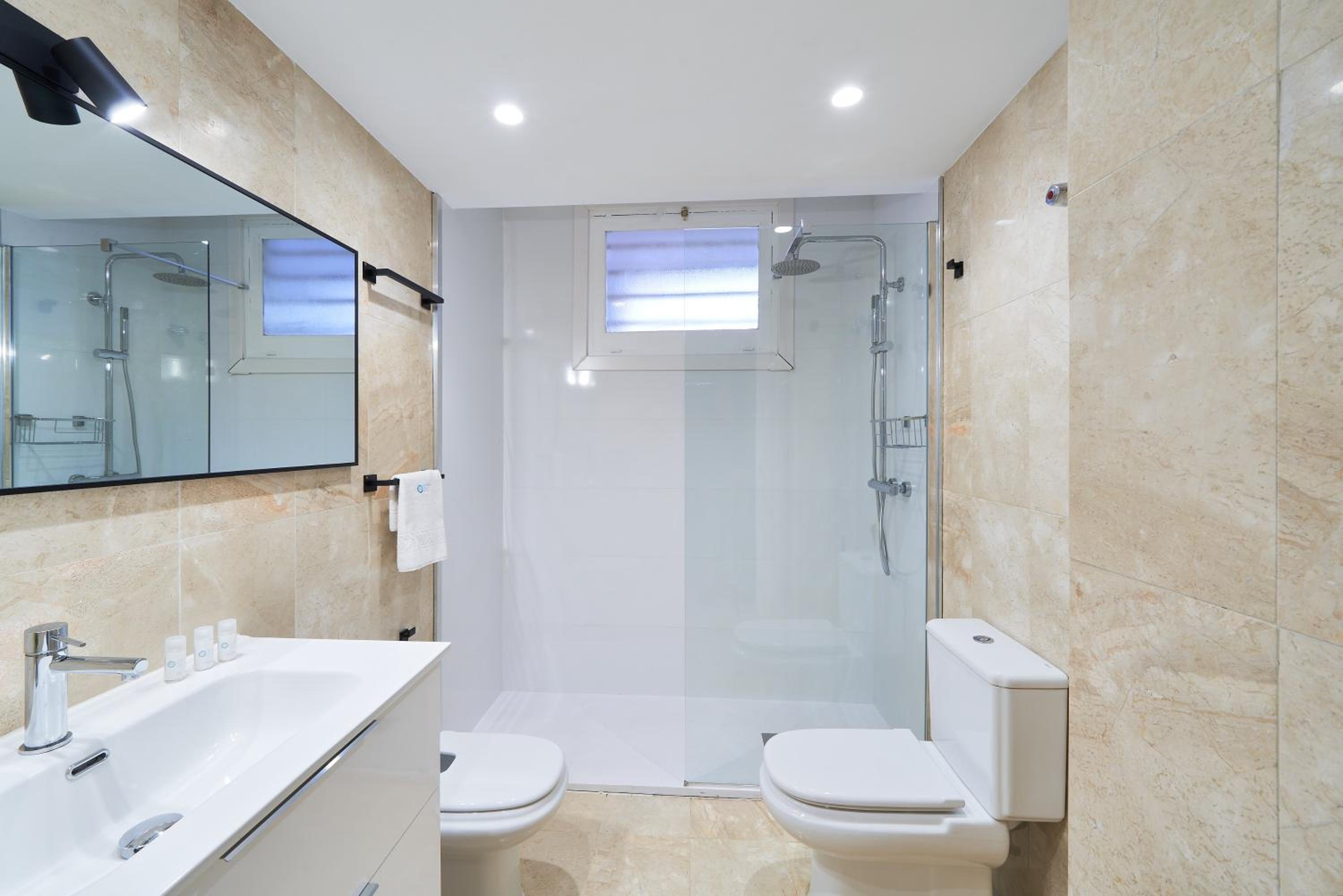 MARBELLA BANUS SUITES - Banus, modern, bright and balcony