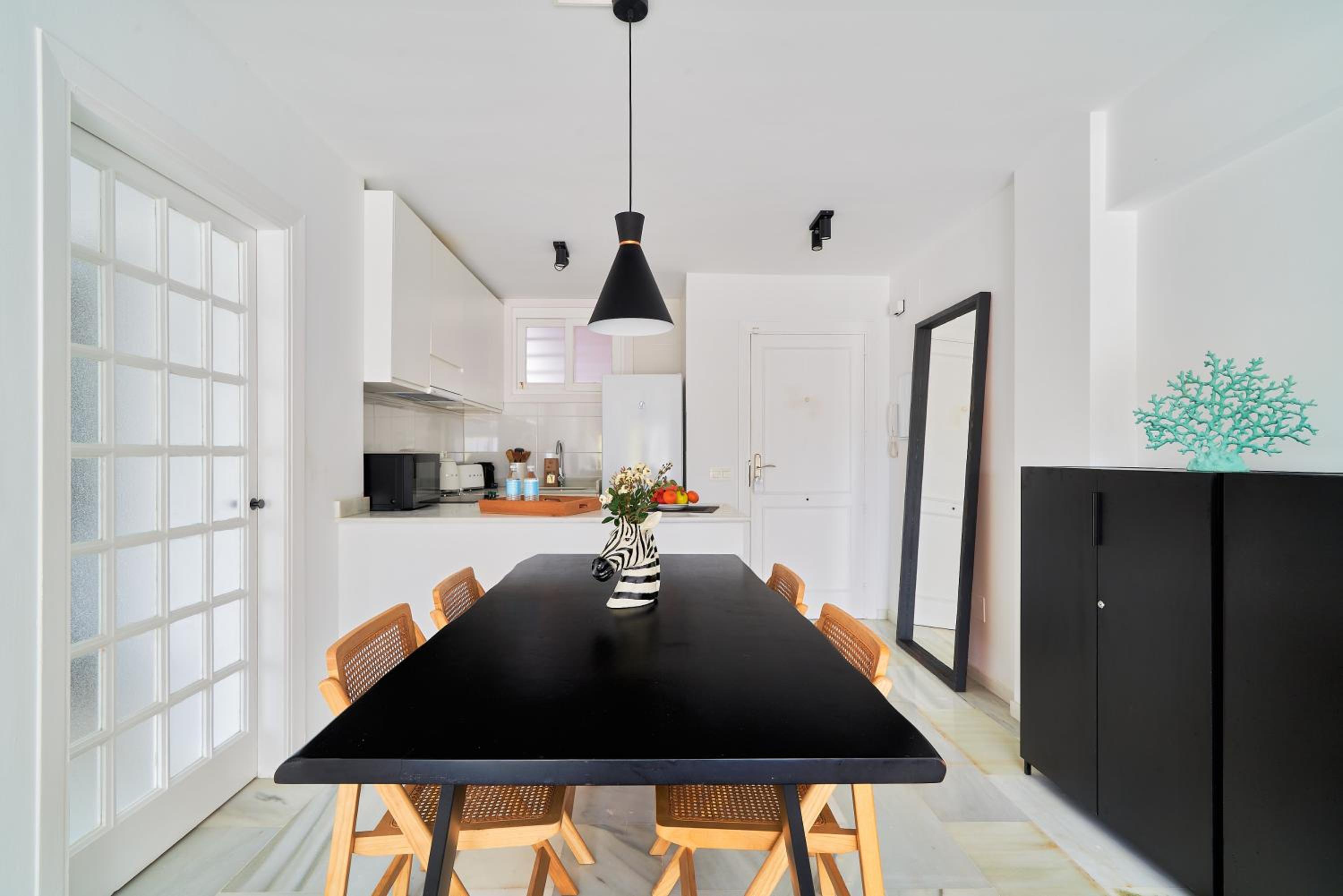 MARBELLA BANUS SUITES - Banus, modern, bright and balcony