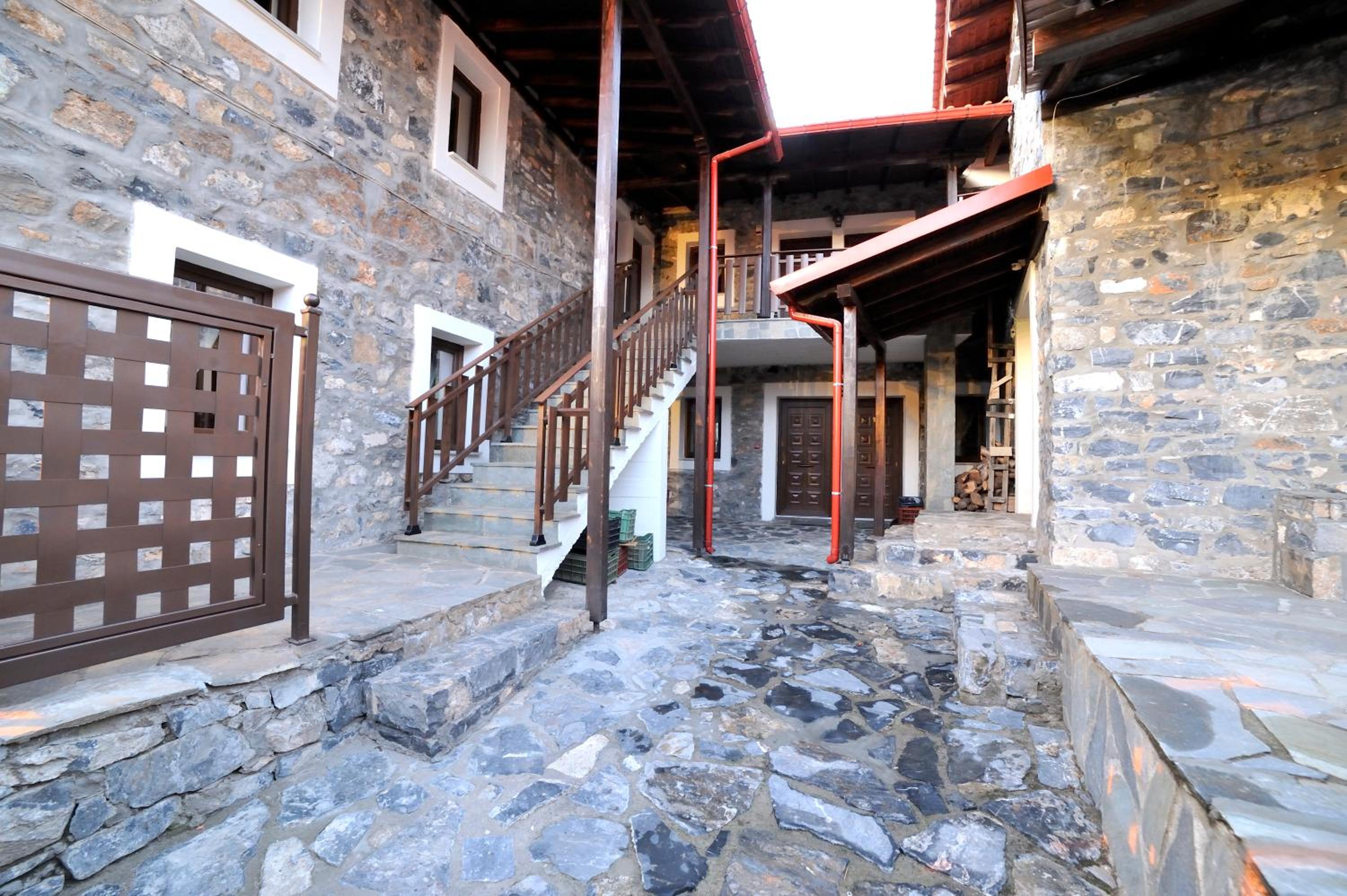 Photo 25