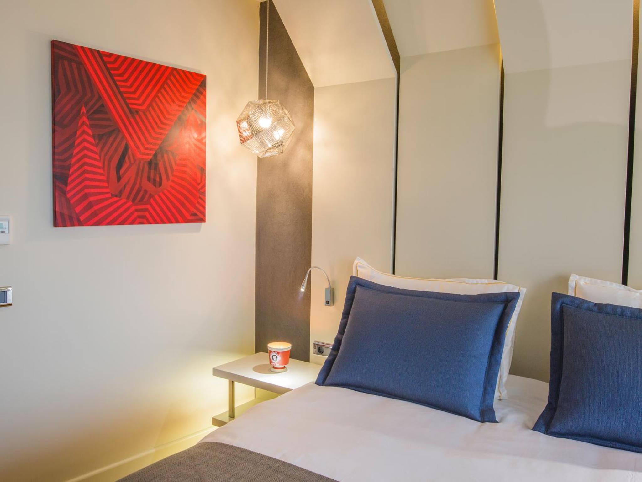 Maroon Otel Pera - Image 102