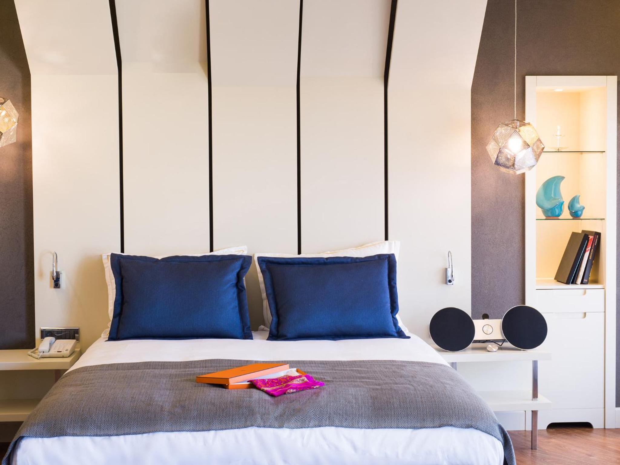 Maroon Otel Pera - Image 114