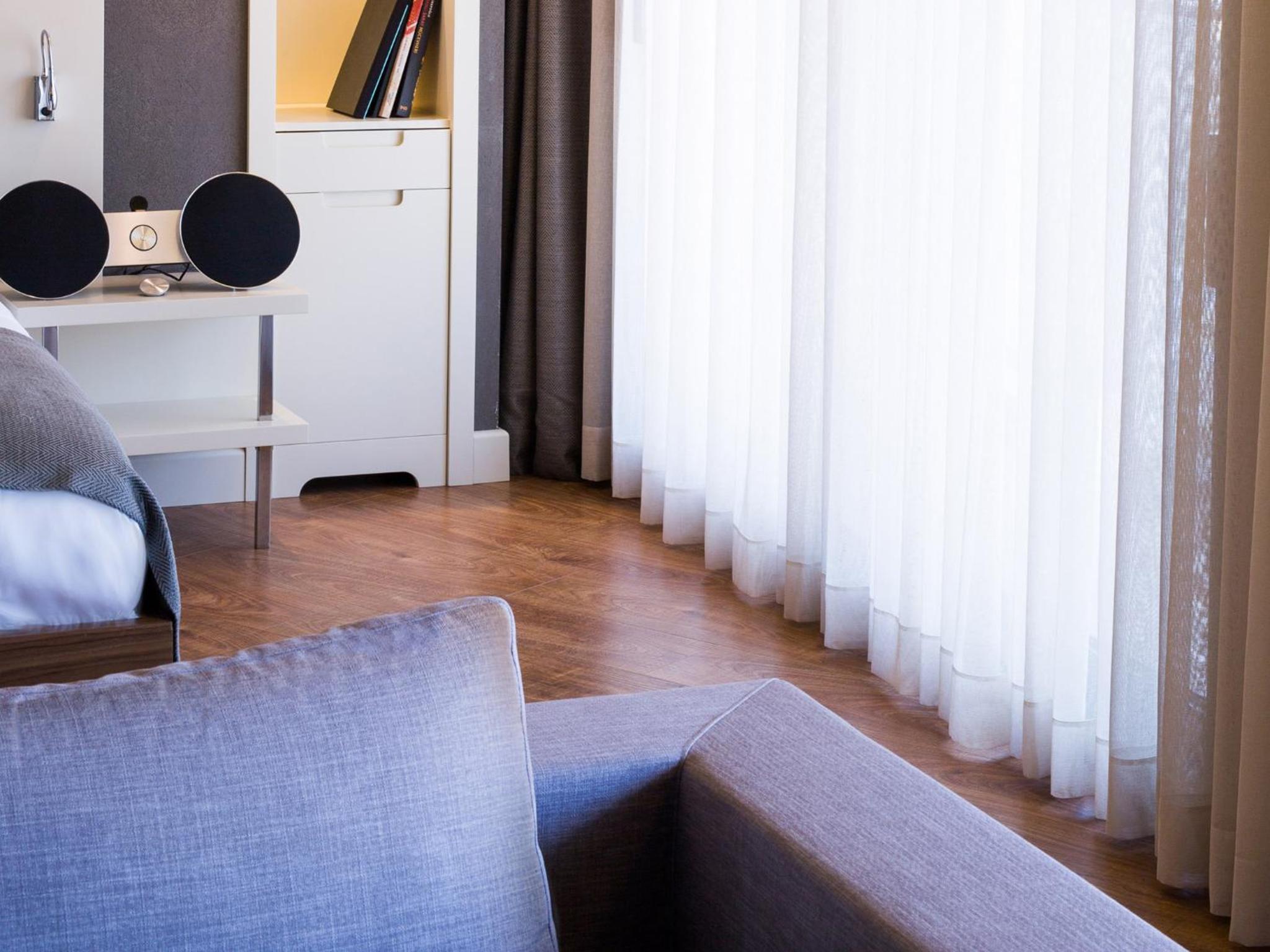 Maroon Otel Pera - Image 115