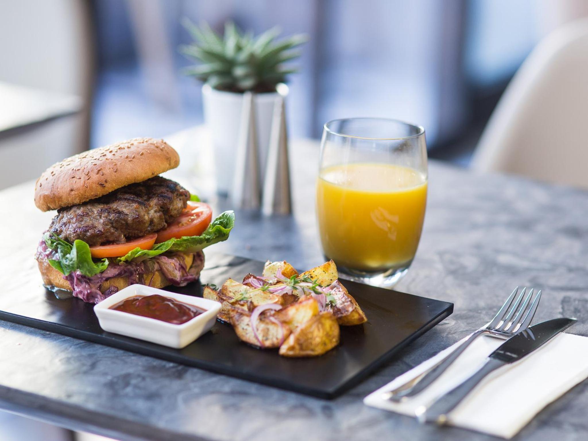 Maroon Otel Pera - Image 134