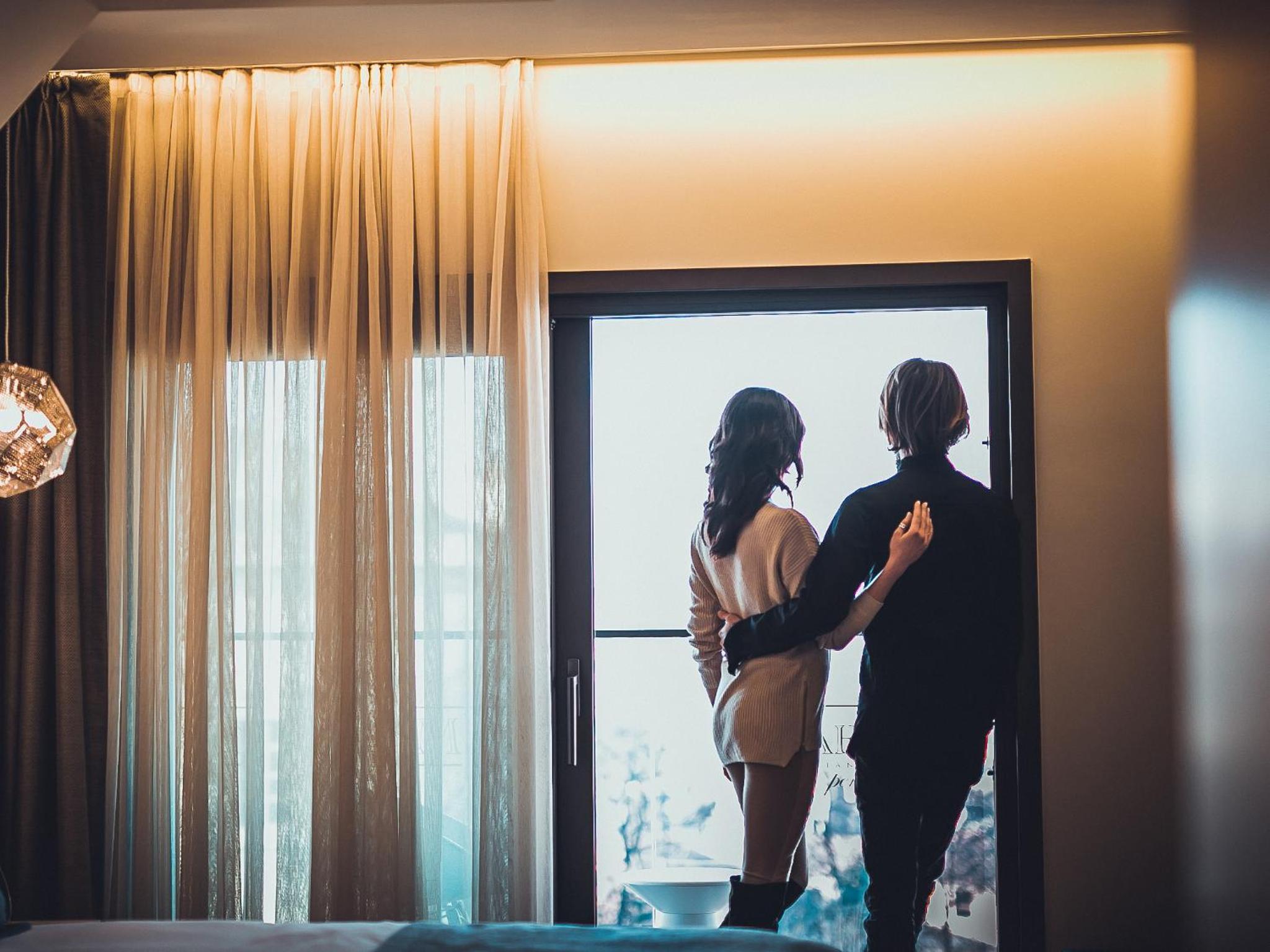 Maroon Otel Pera - Image 17