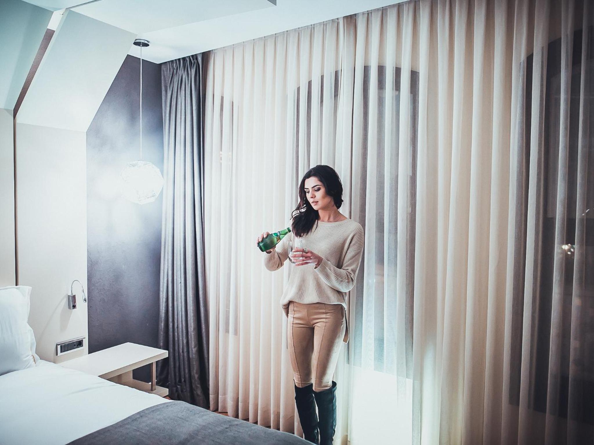 Maroon Otel Pera - Image 13