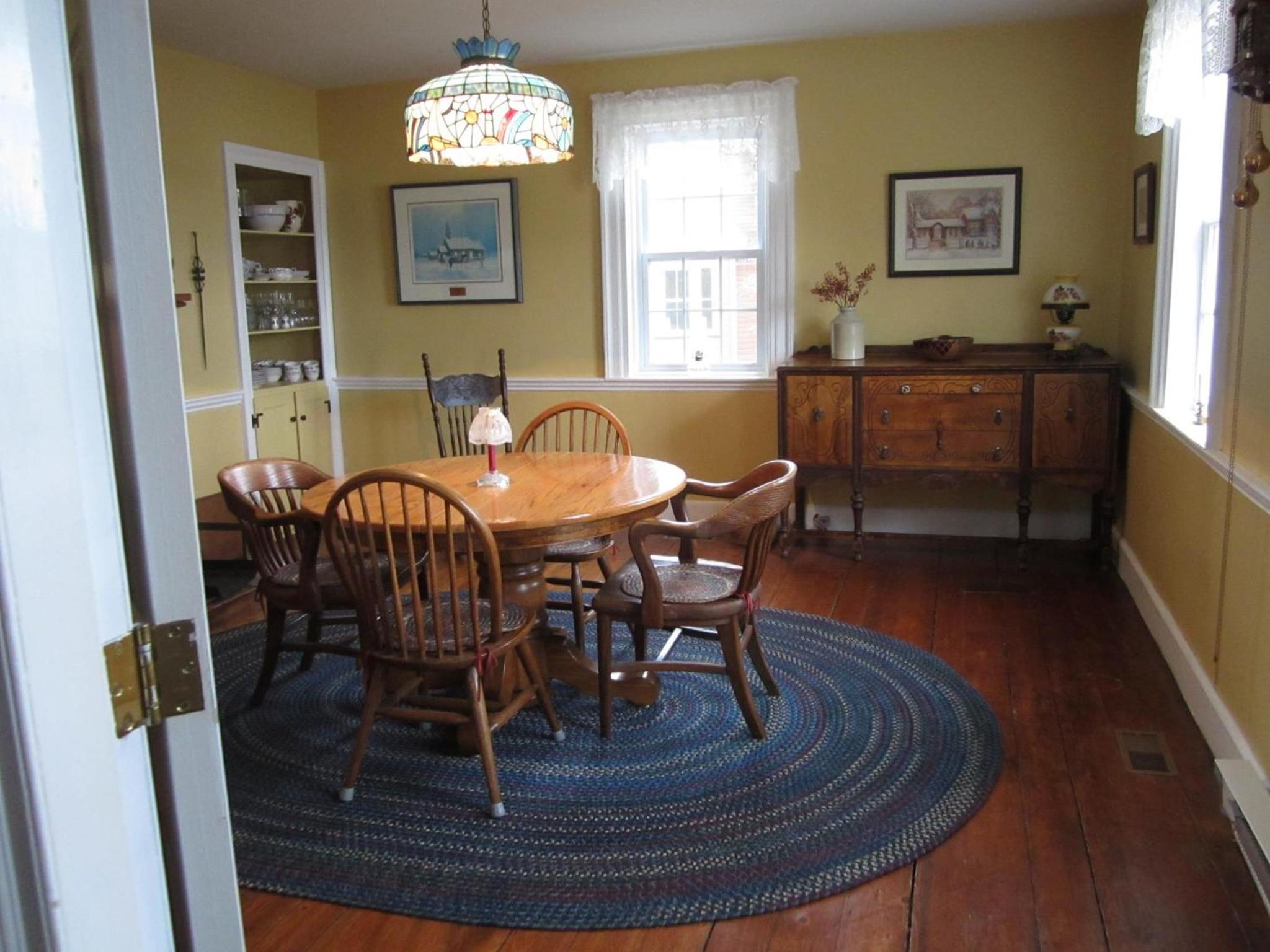 Grand Oak Manor Bed and Breakfast