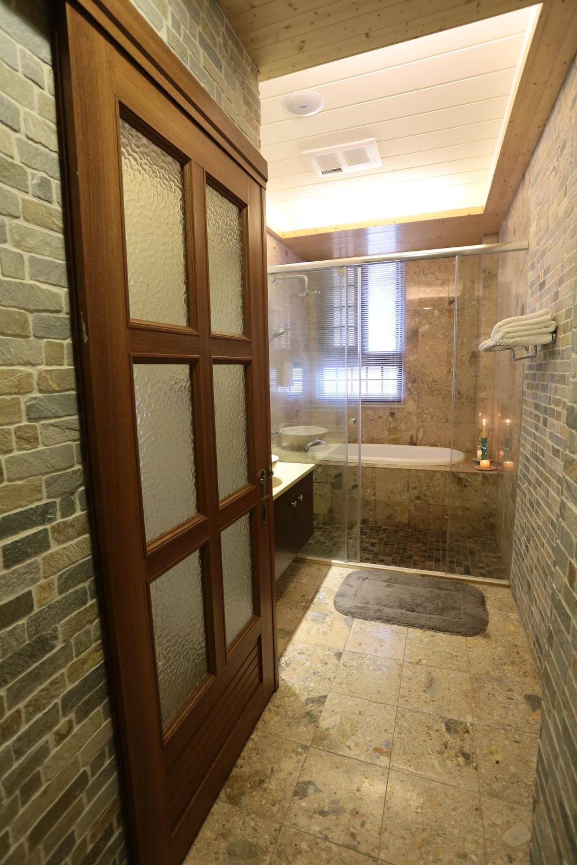 Photo 46