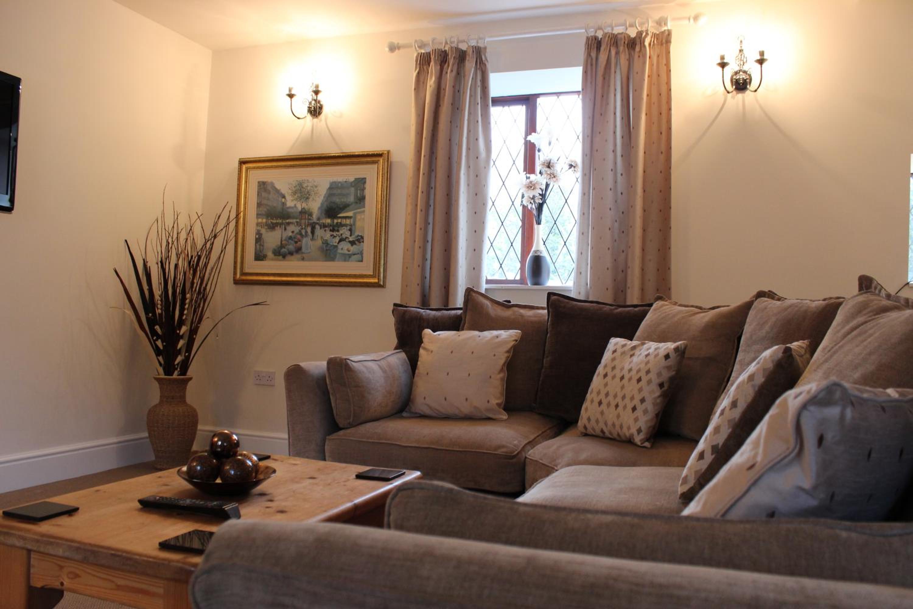 Bridge Farm Hotel