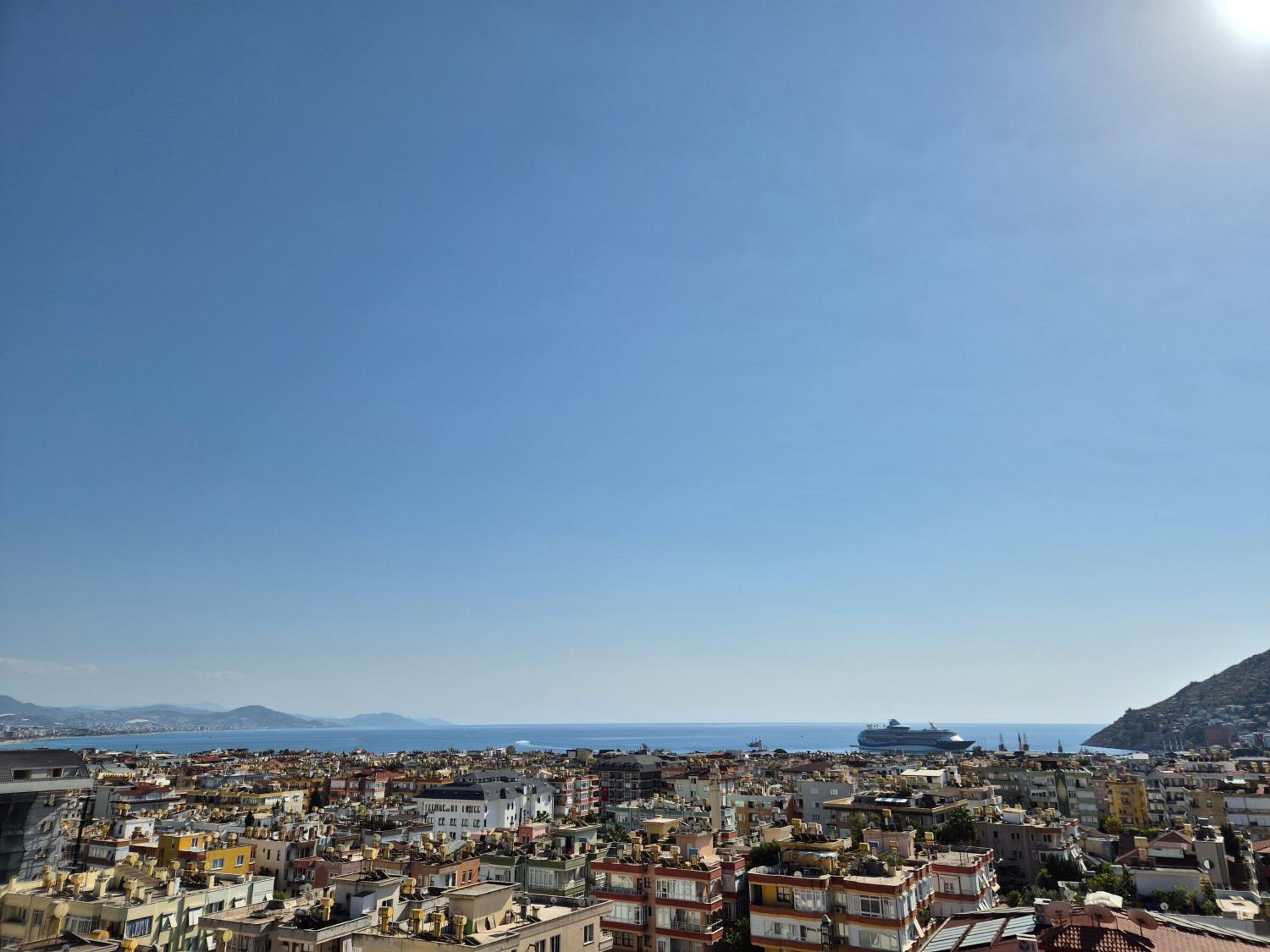 Luxury apartment with panoramic sea view ruby