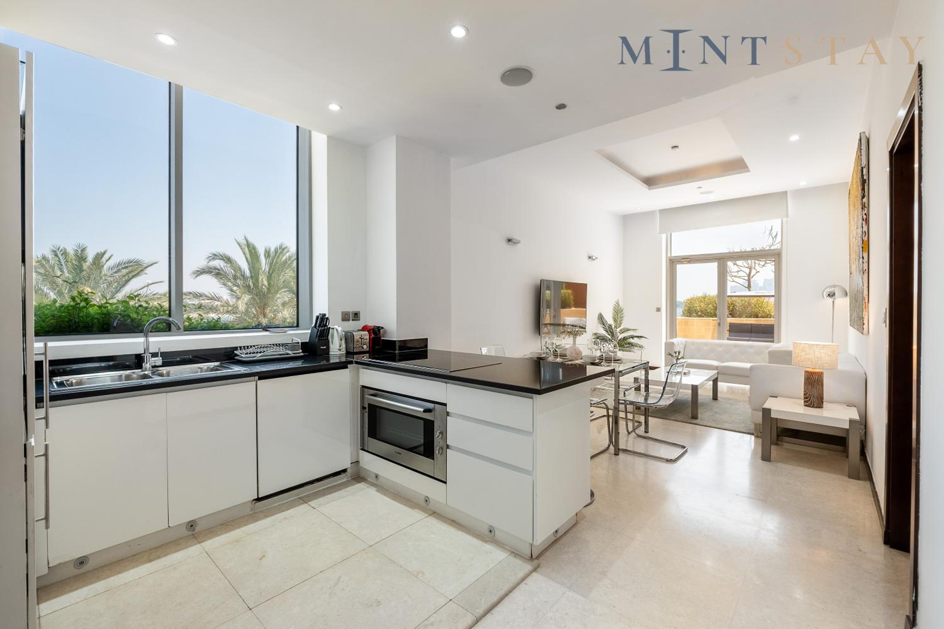 Tiara Beach Residences, Palm Jumeirah Dubai - Mint Stay