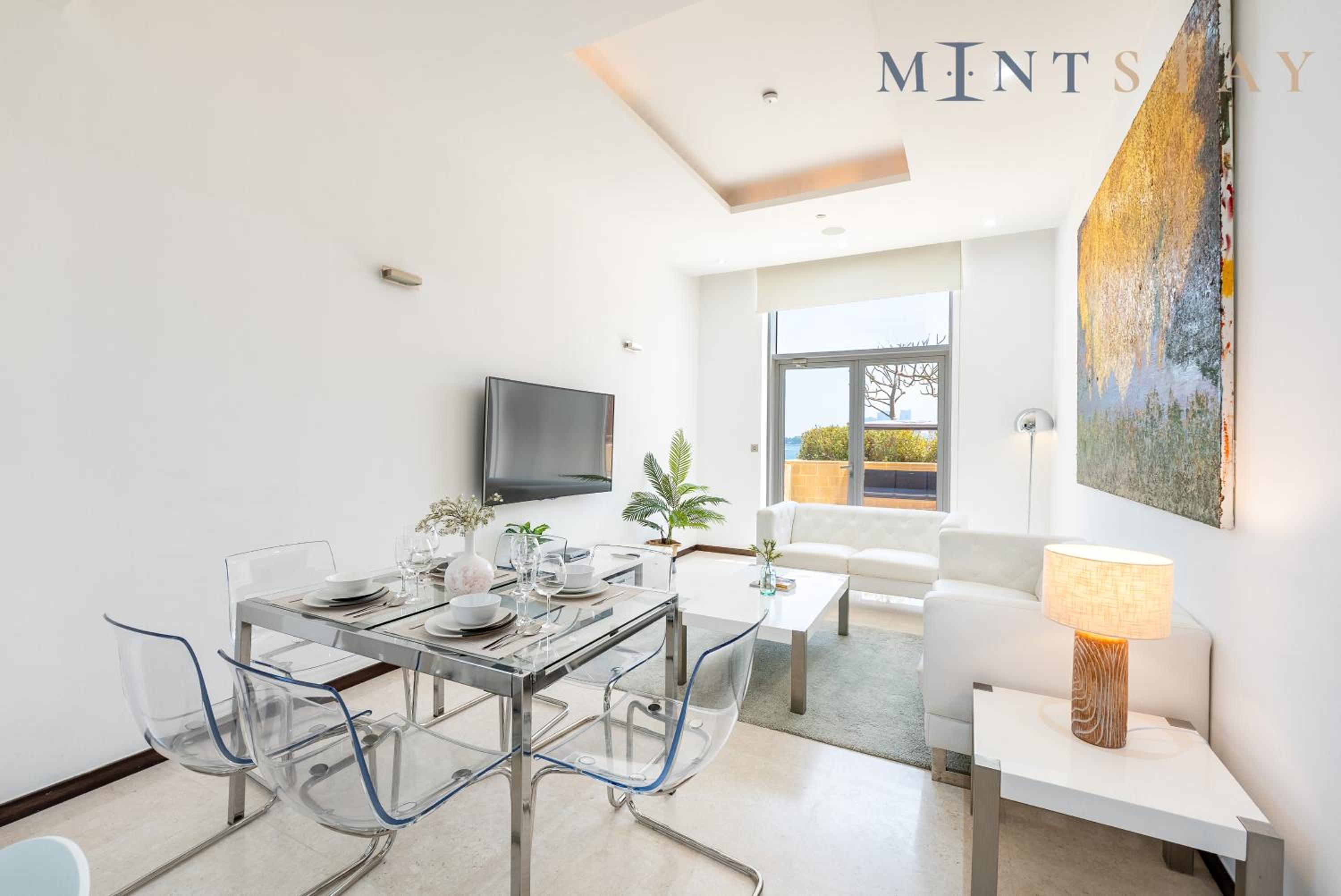 Tiara Beach Residences, Palm Jumeirah Dubai - Mint Stay
