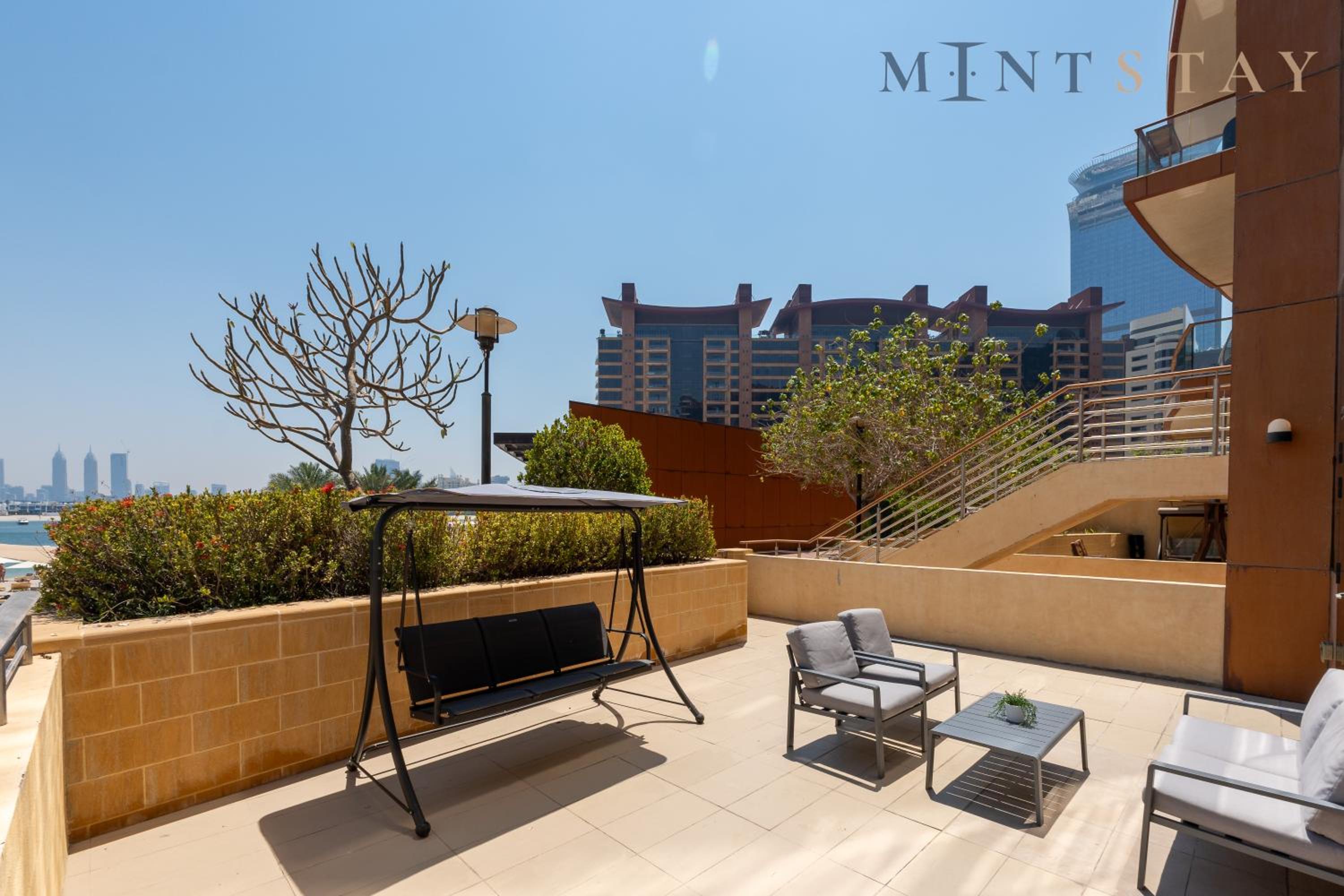 Tiara Beach Residences, Palm Jumeirah Dubai - Mint Stay