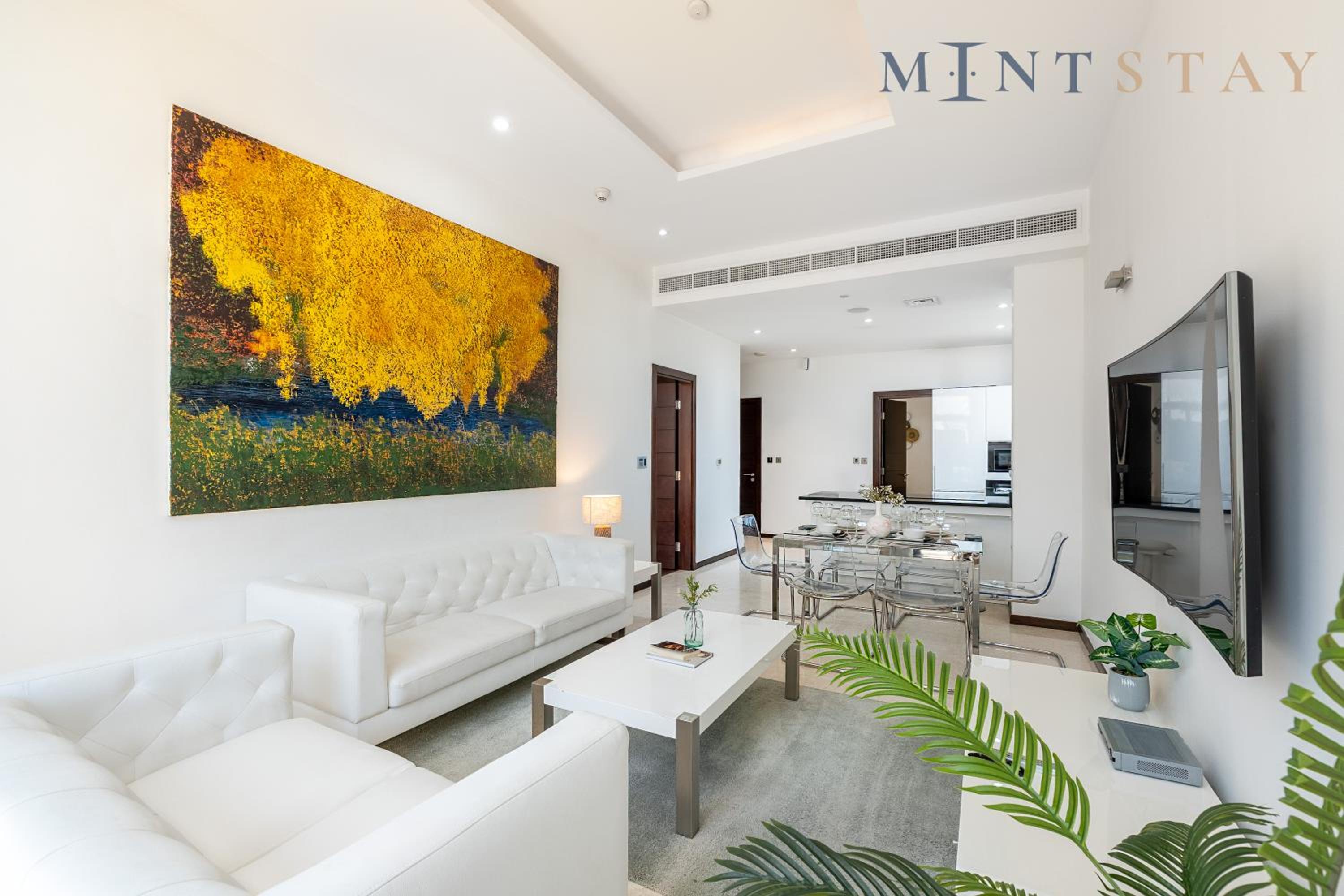 Tiara Beach Residences, Palm Jumeirah Dubai - Mint Stay