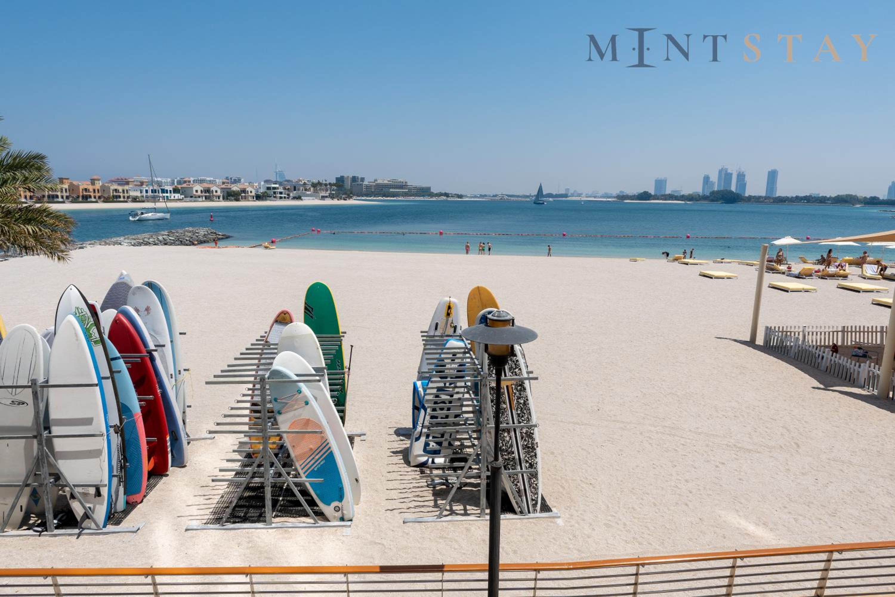 Tiara Beach Residences, Palm Jumeirah Dubai - Mint Stay