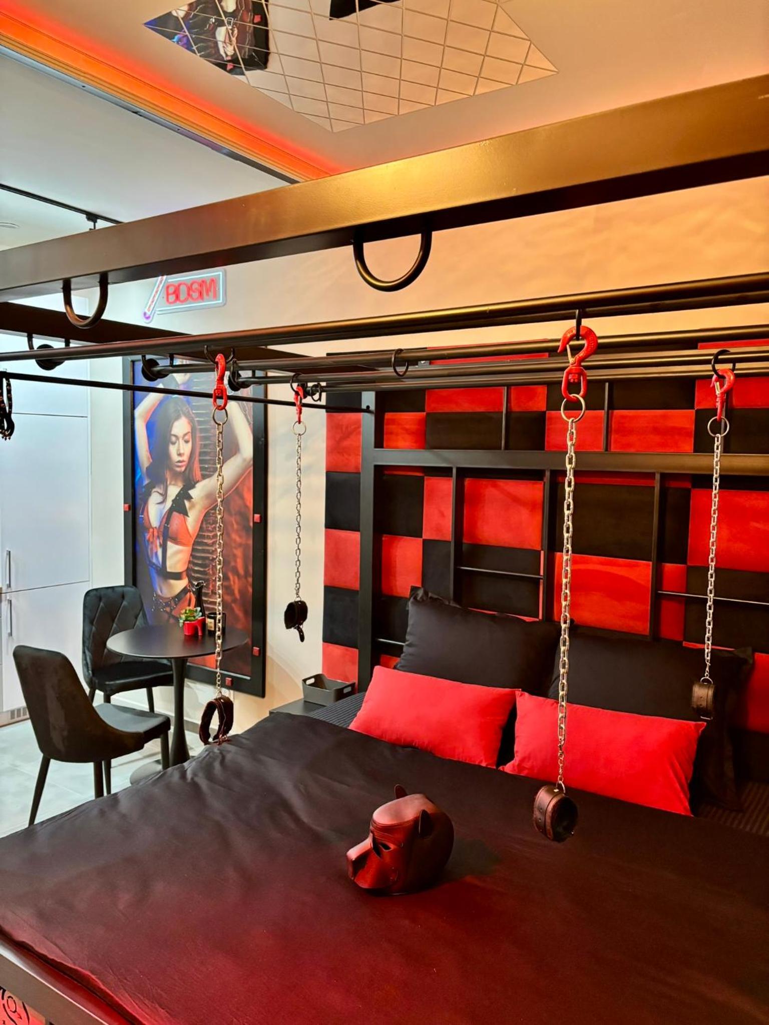 Apartament BDSM - RED BOX - Cieszyn - ADULTS ONLY