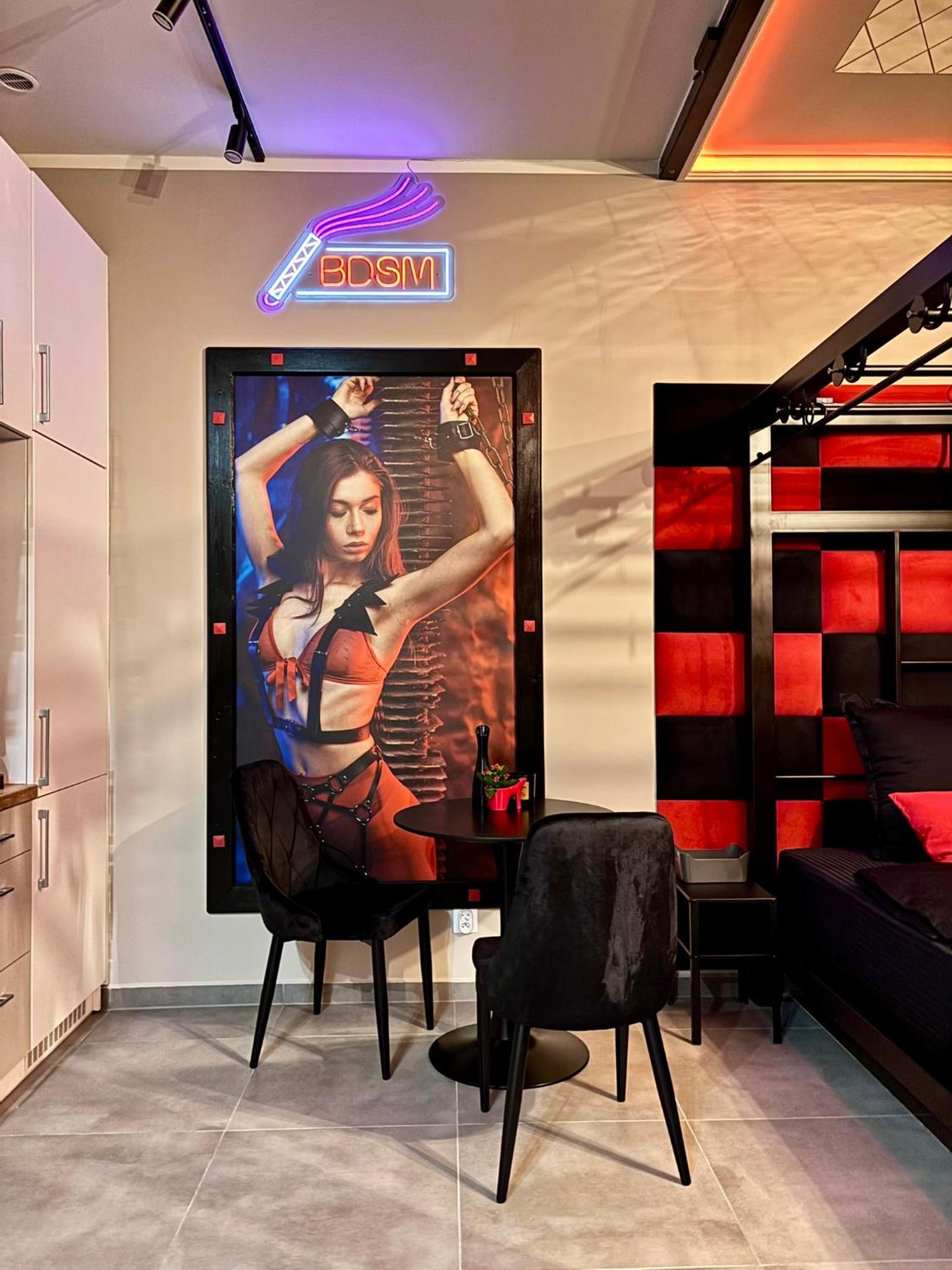 Apartament BDSM - RED BOX - Cieszyn - ADULTS ONLY
