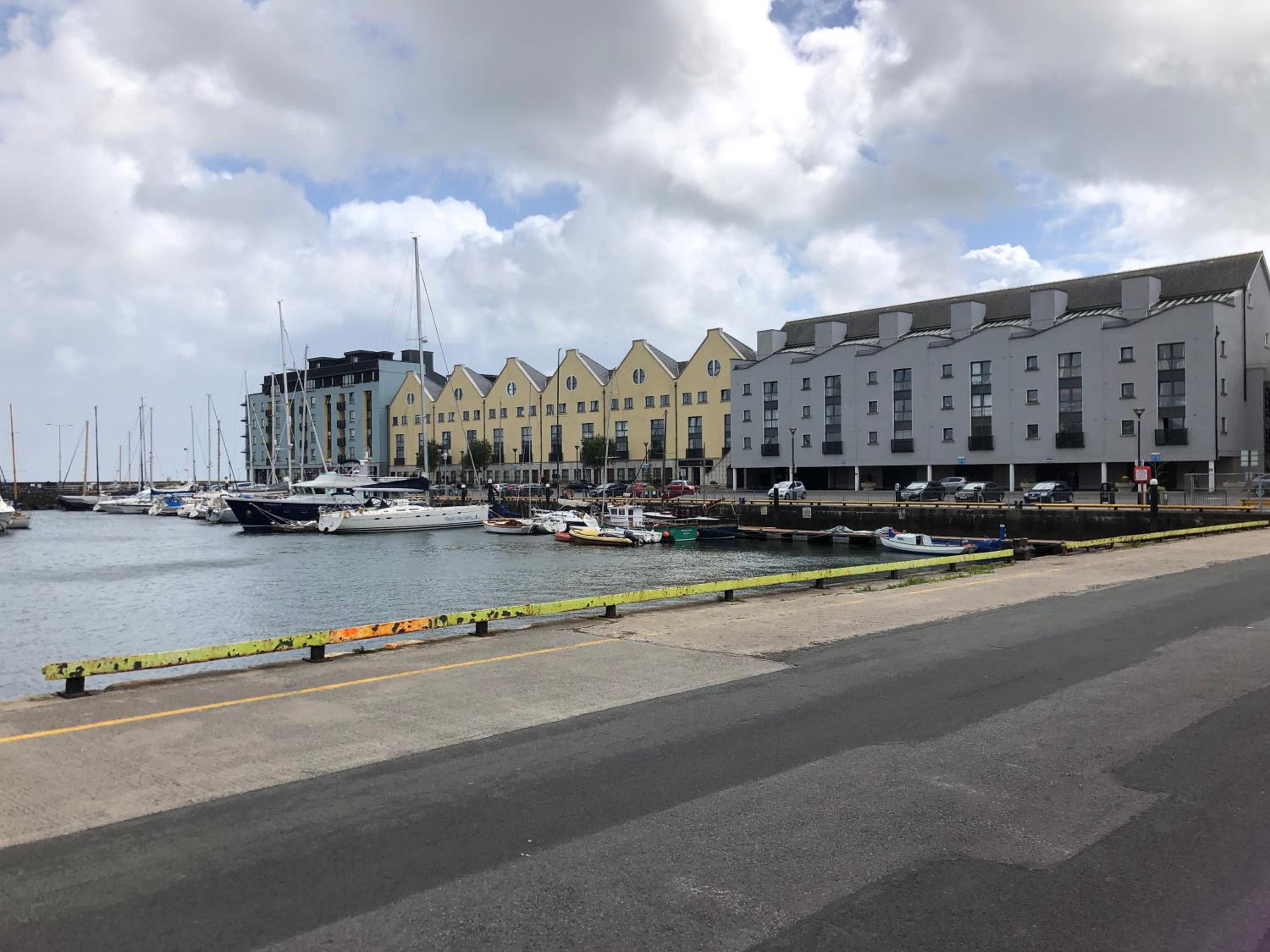 Tonn Na Mara - Galway Lakeside Apartments