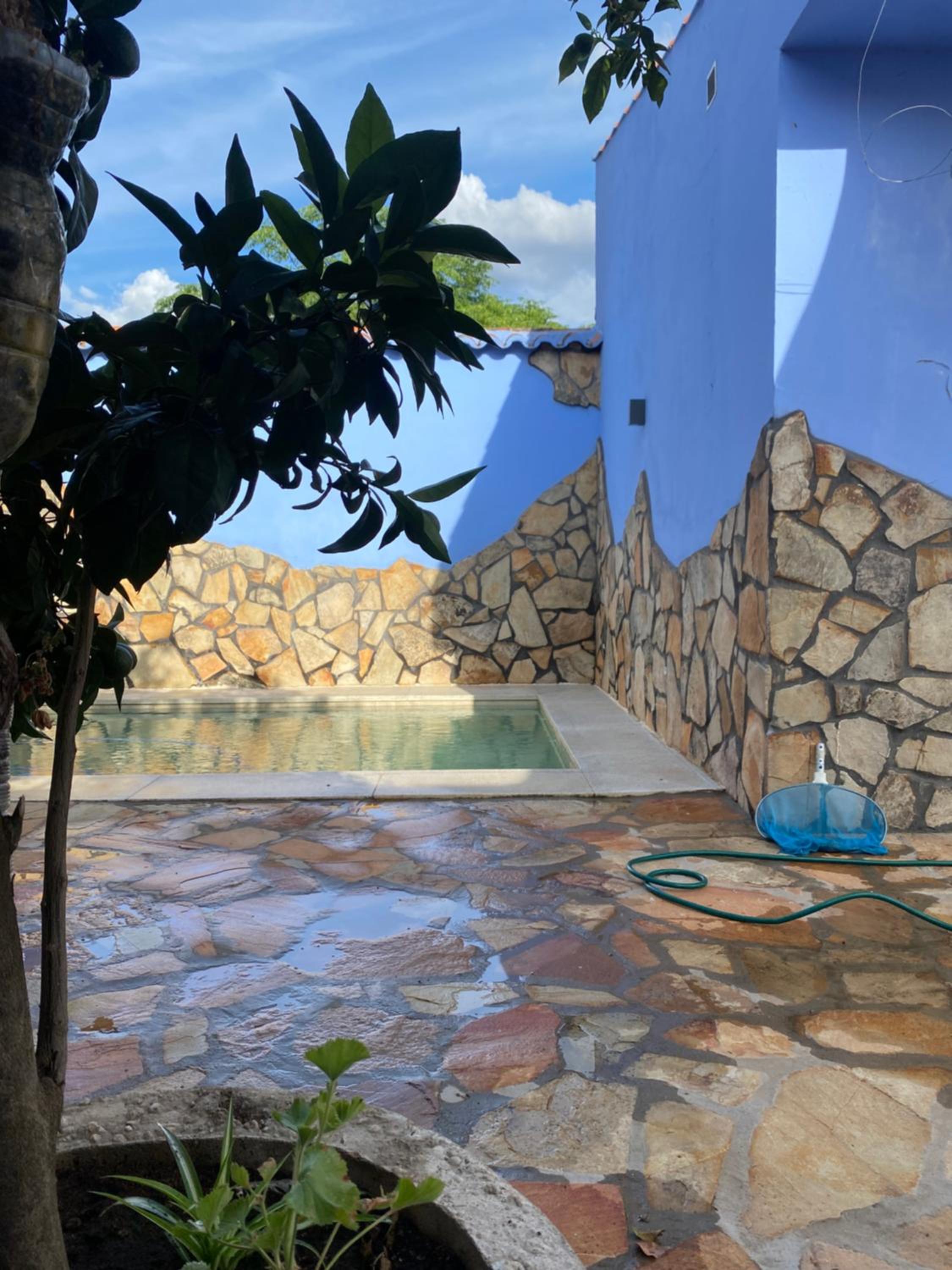 La Casa del Pueblo con piscina y barbacoa