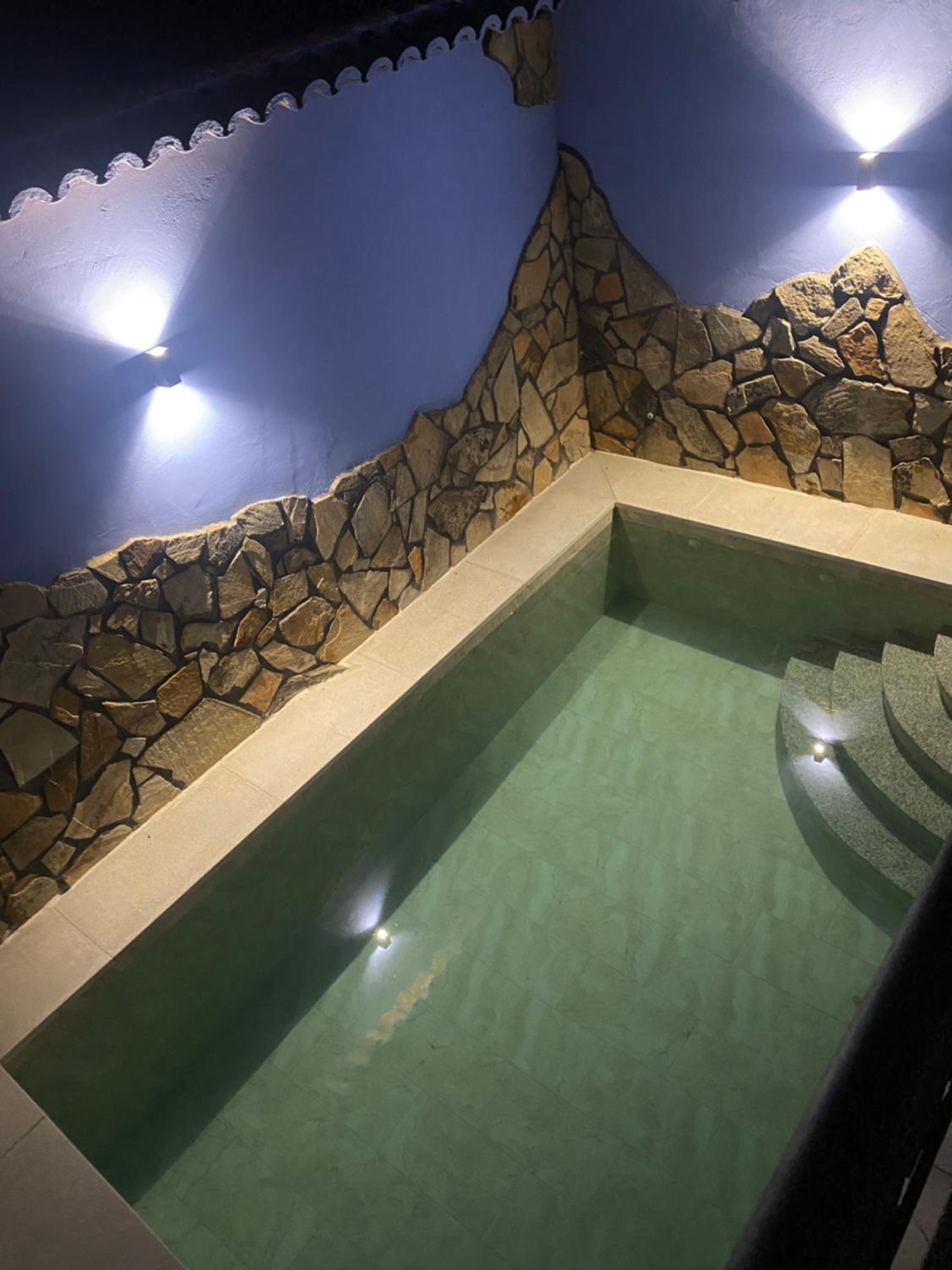 La Casa del Pueblo con piscina y barbacoa