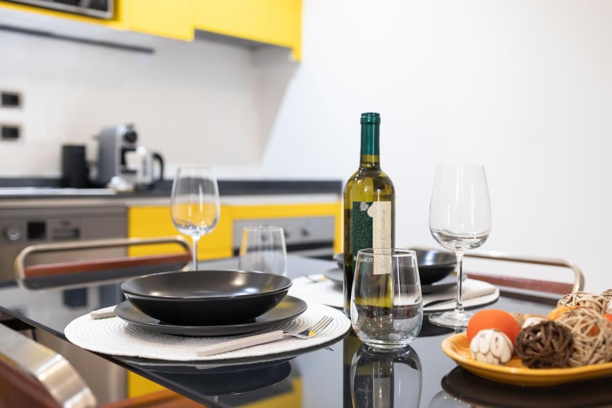 Design Apartment I Steps from Fair & Metro