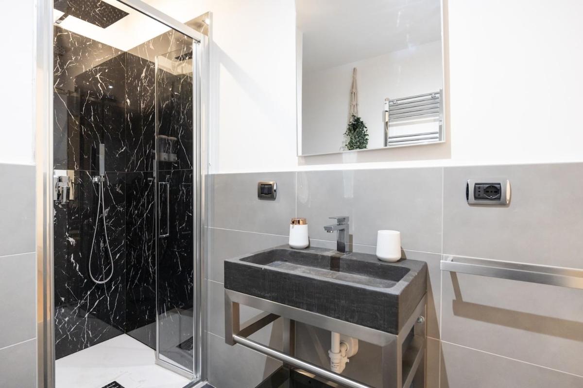 Design Apartment I Steps from Fair & Metro