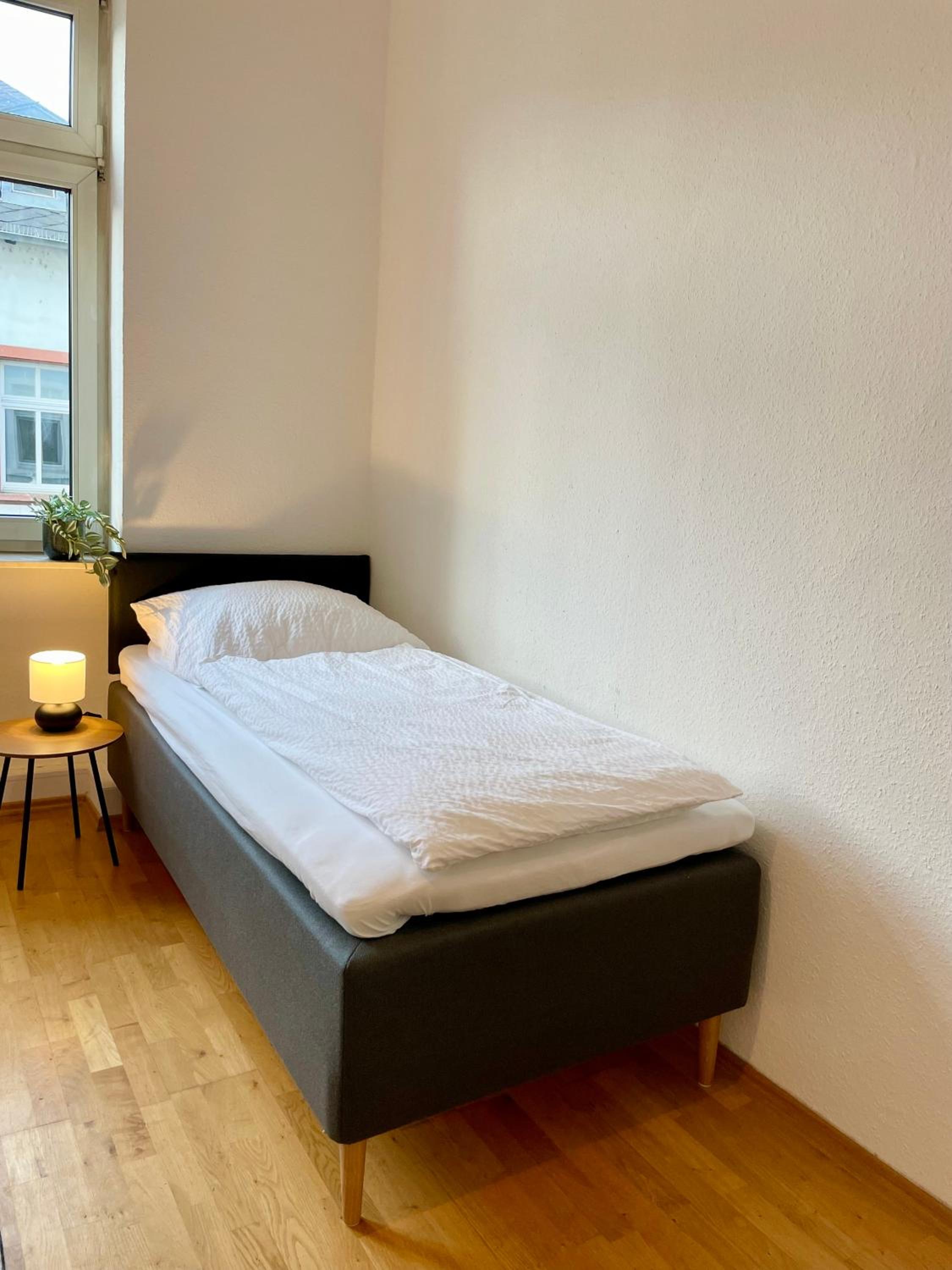 LaBed - Wohnen direkt an der Drosselgasse, stilvolle Ferienwohnung mit Rheinblick
