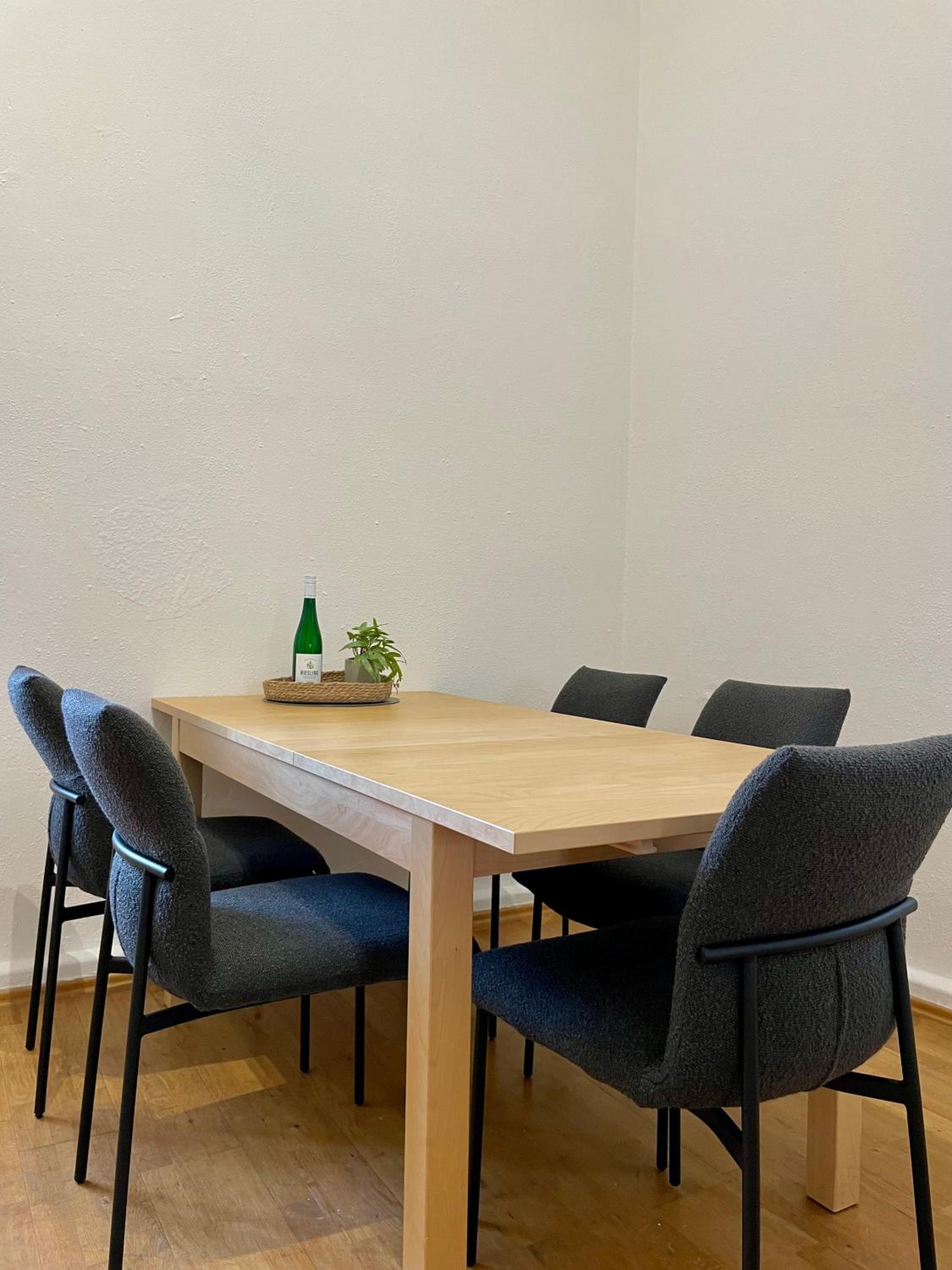LaBed - Wohnen direkt an der Drosselgasse, stilvolle Ferienwohnung mit Rheinblick