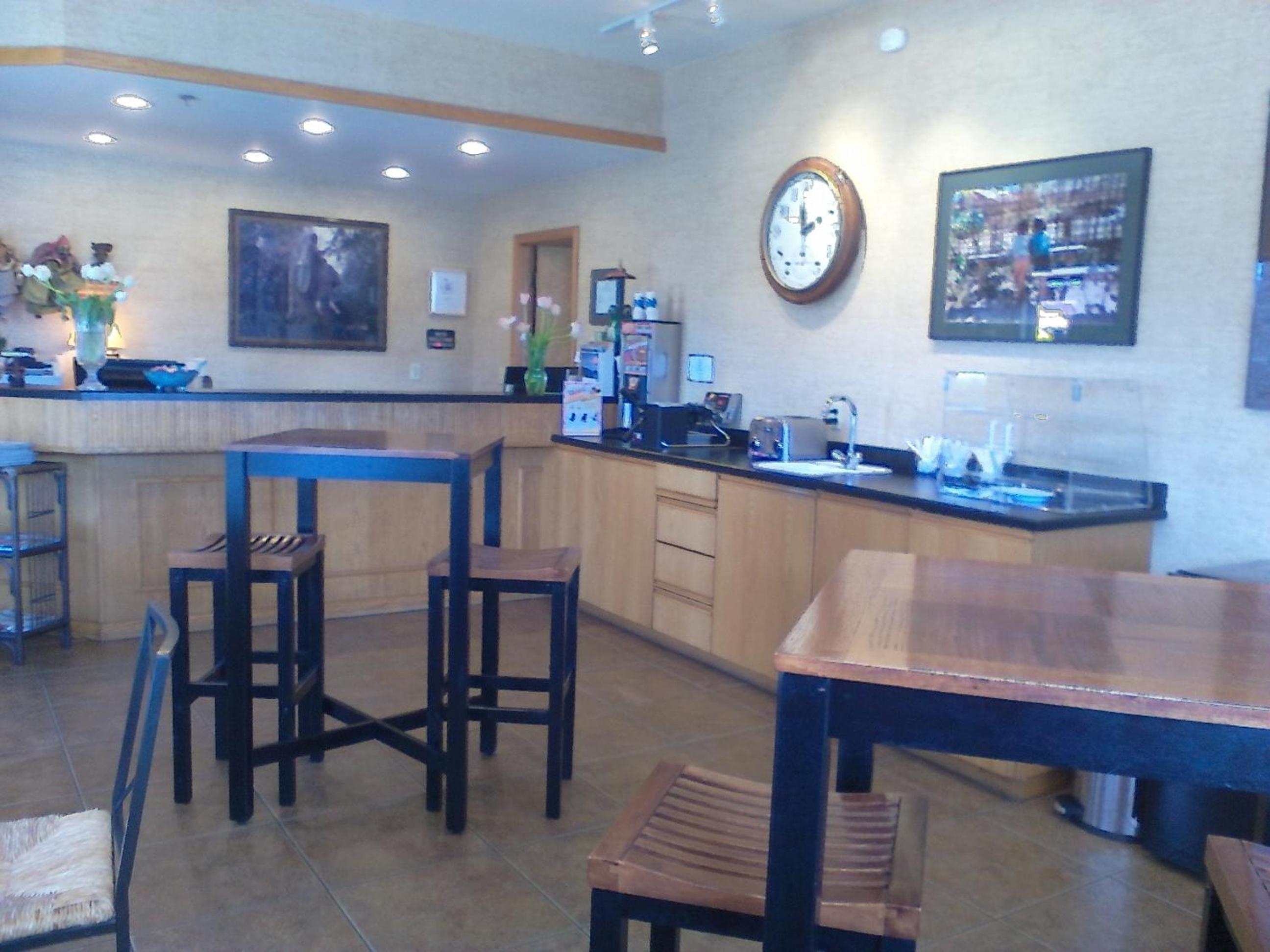 Lewis River Inn
