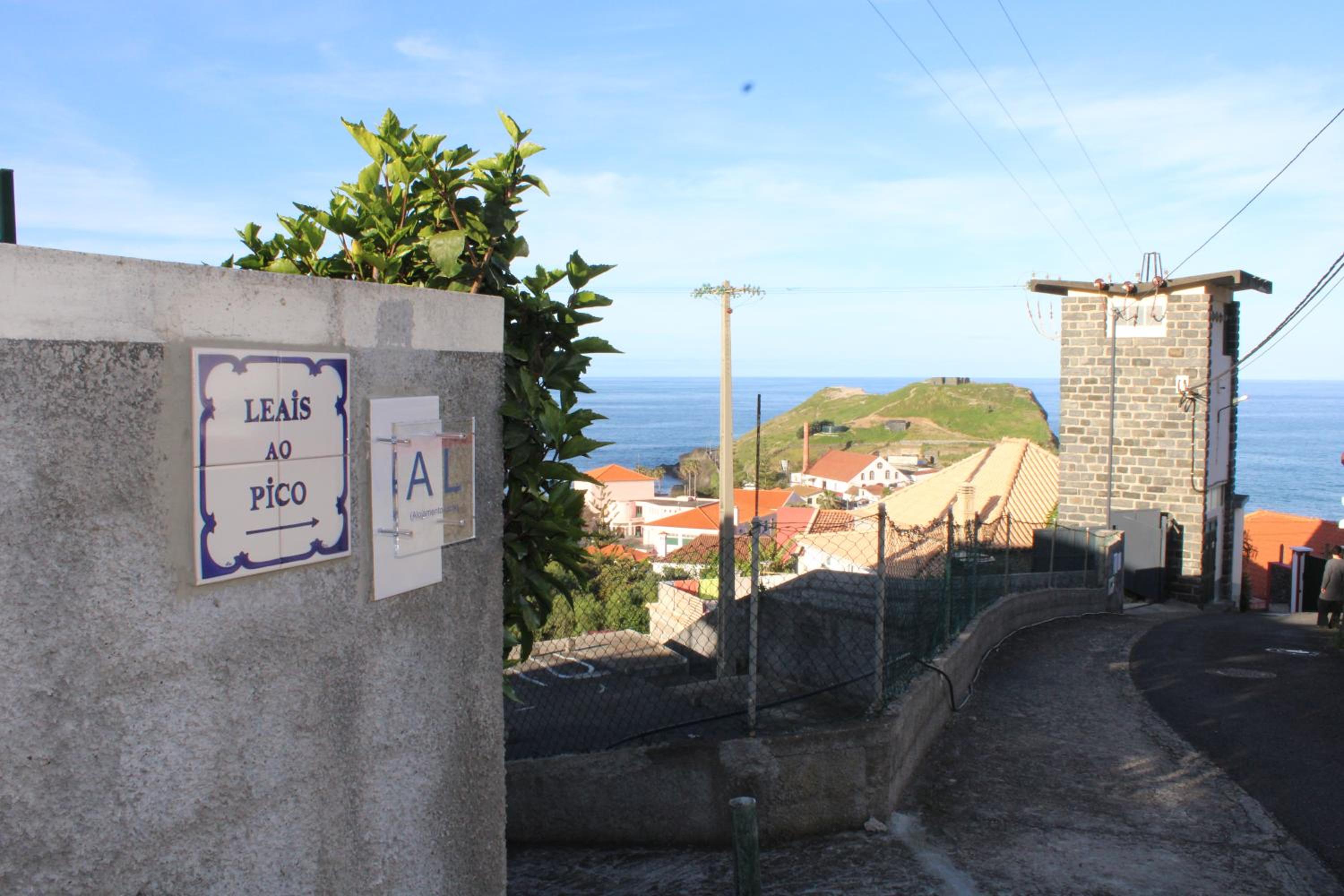 Leais ao Pico