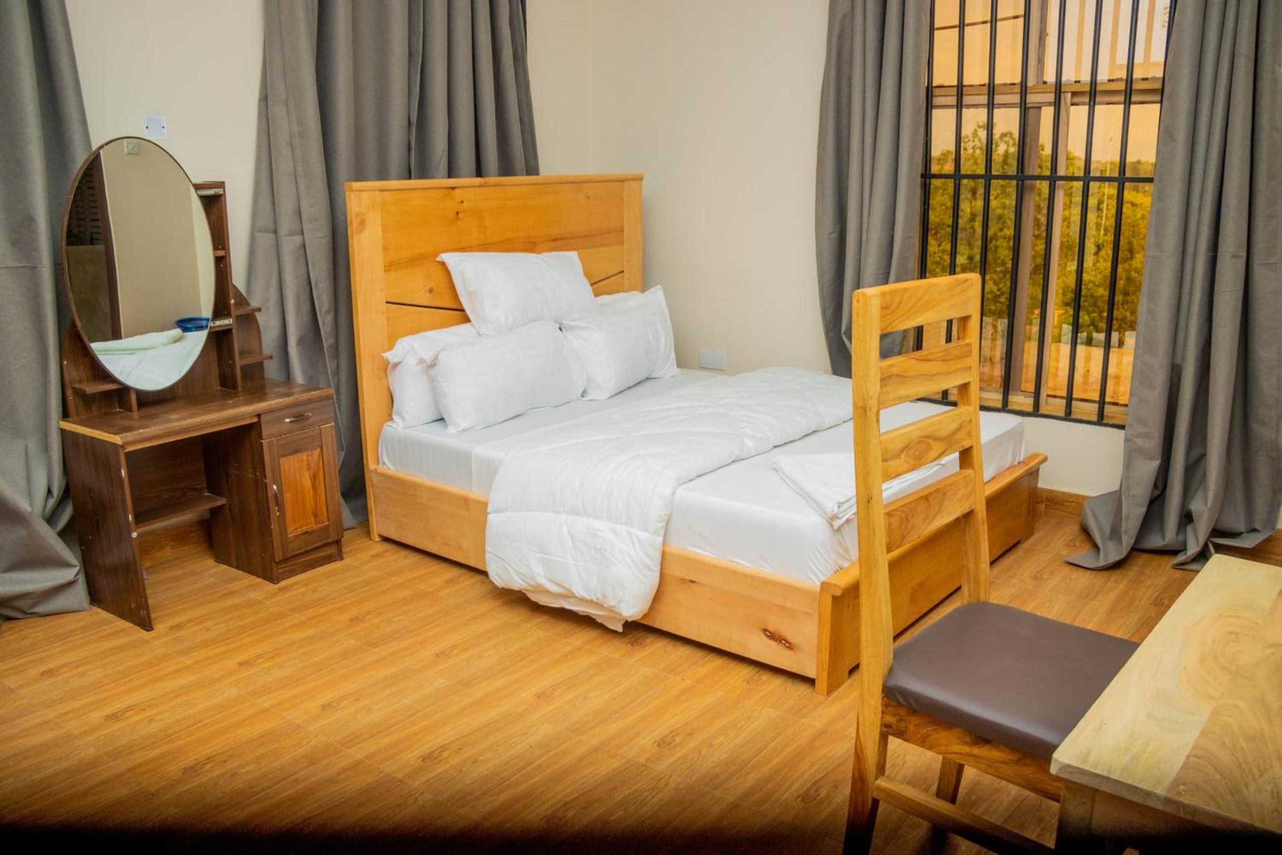 Breezy Lodge