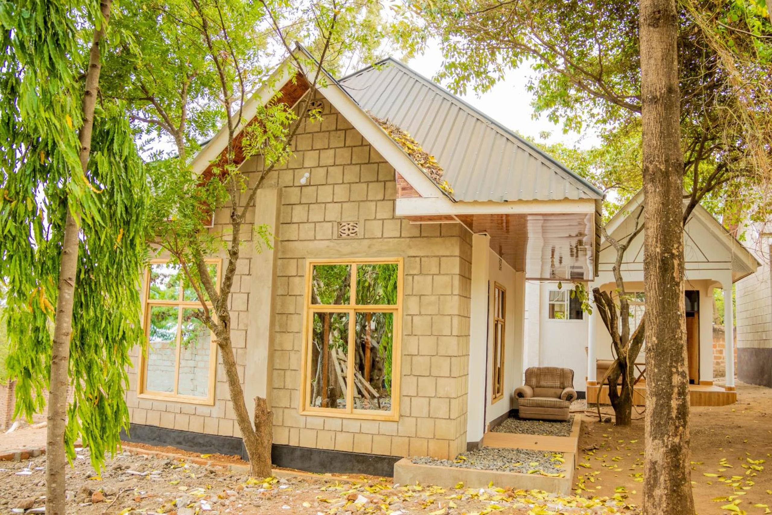 Breezy Lodge