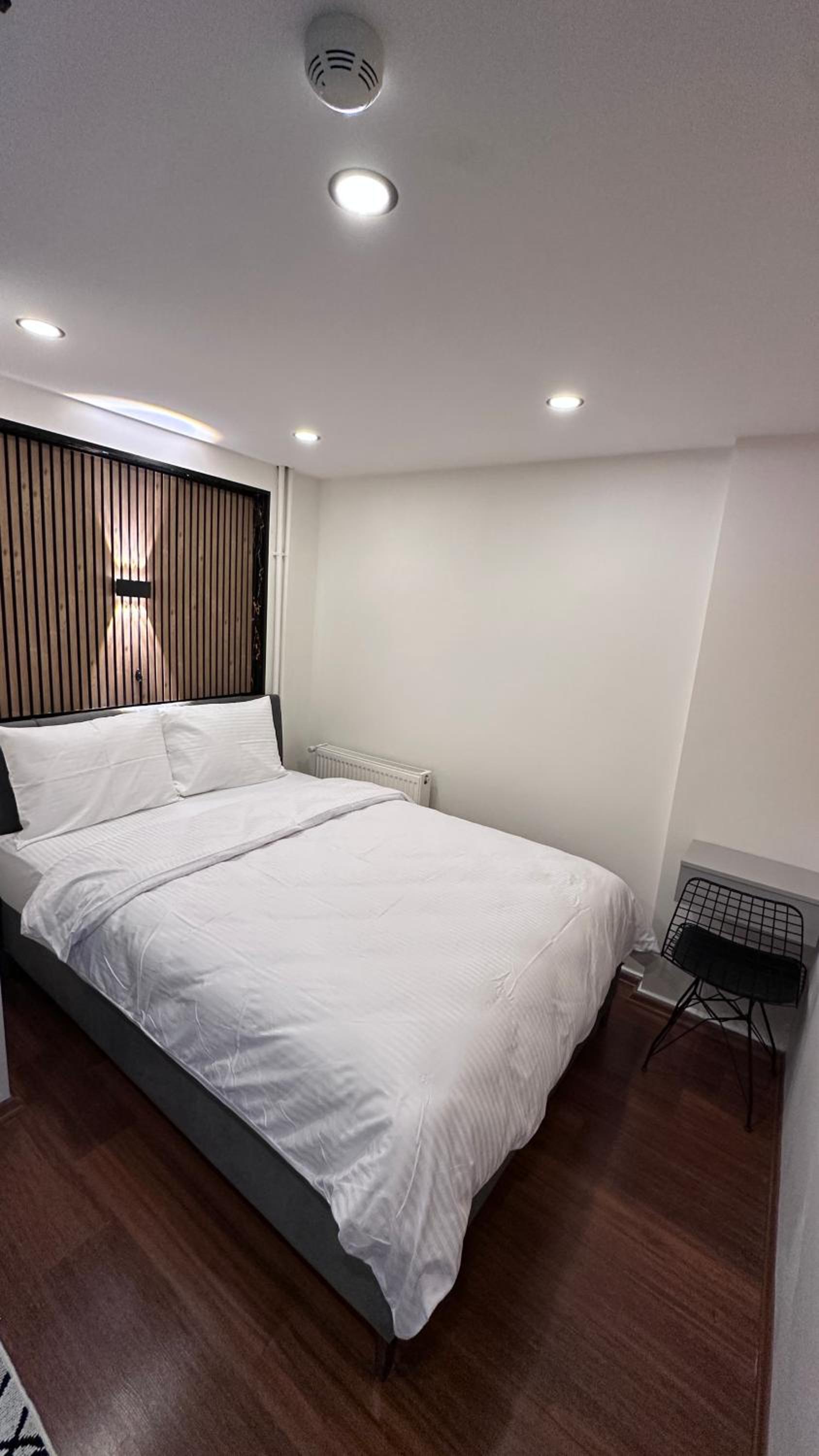 Golden Wood Suites