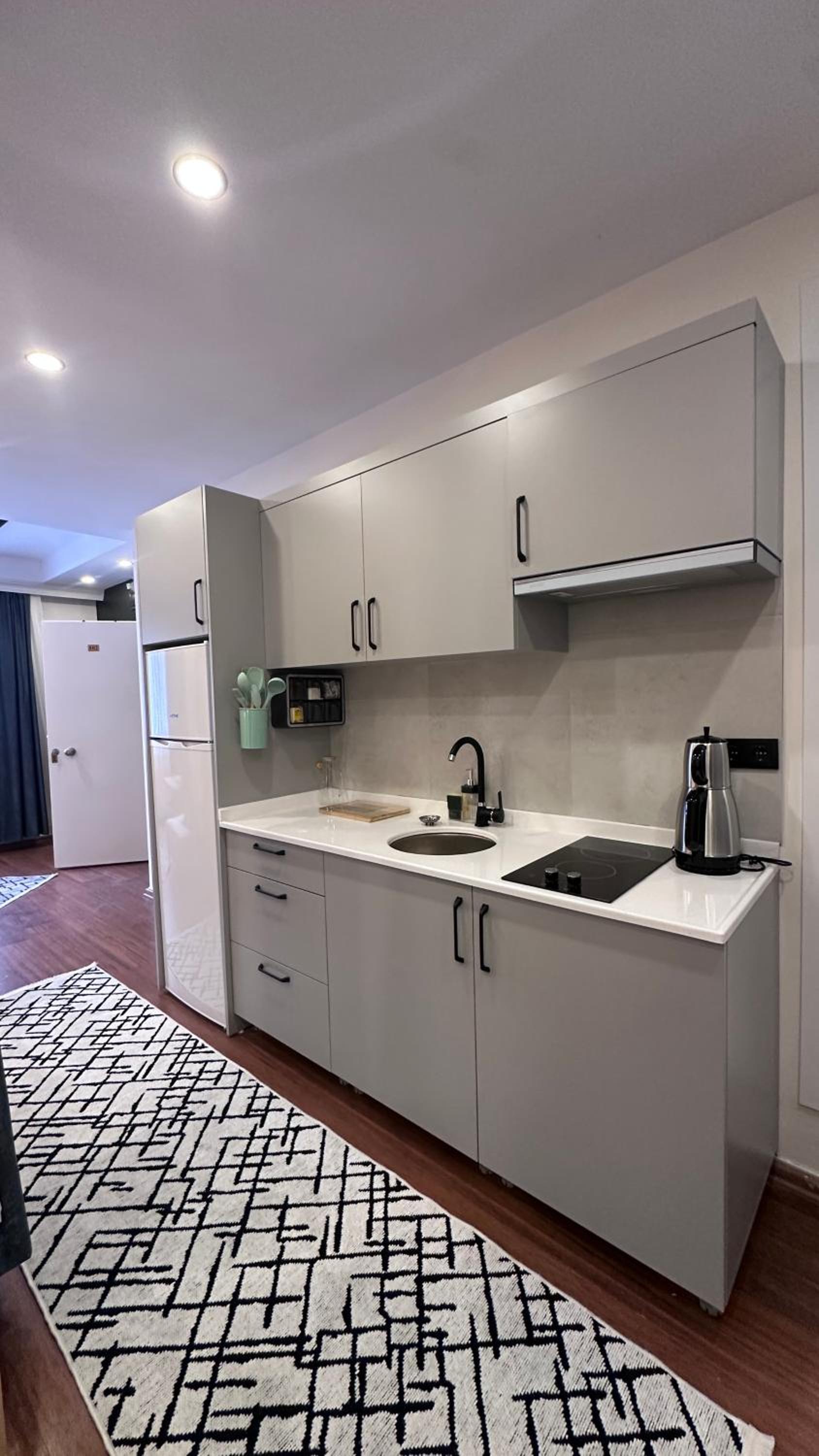 Golden Wood Suites