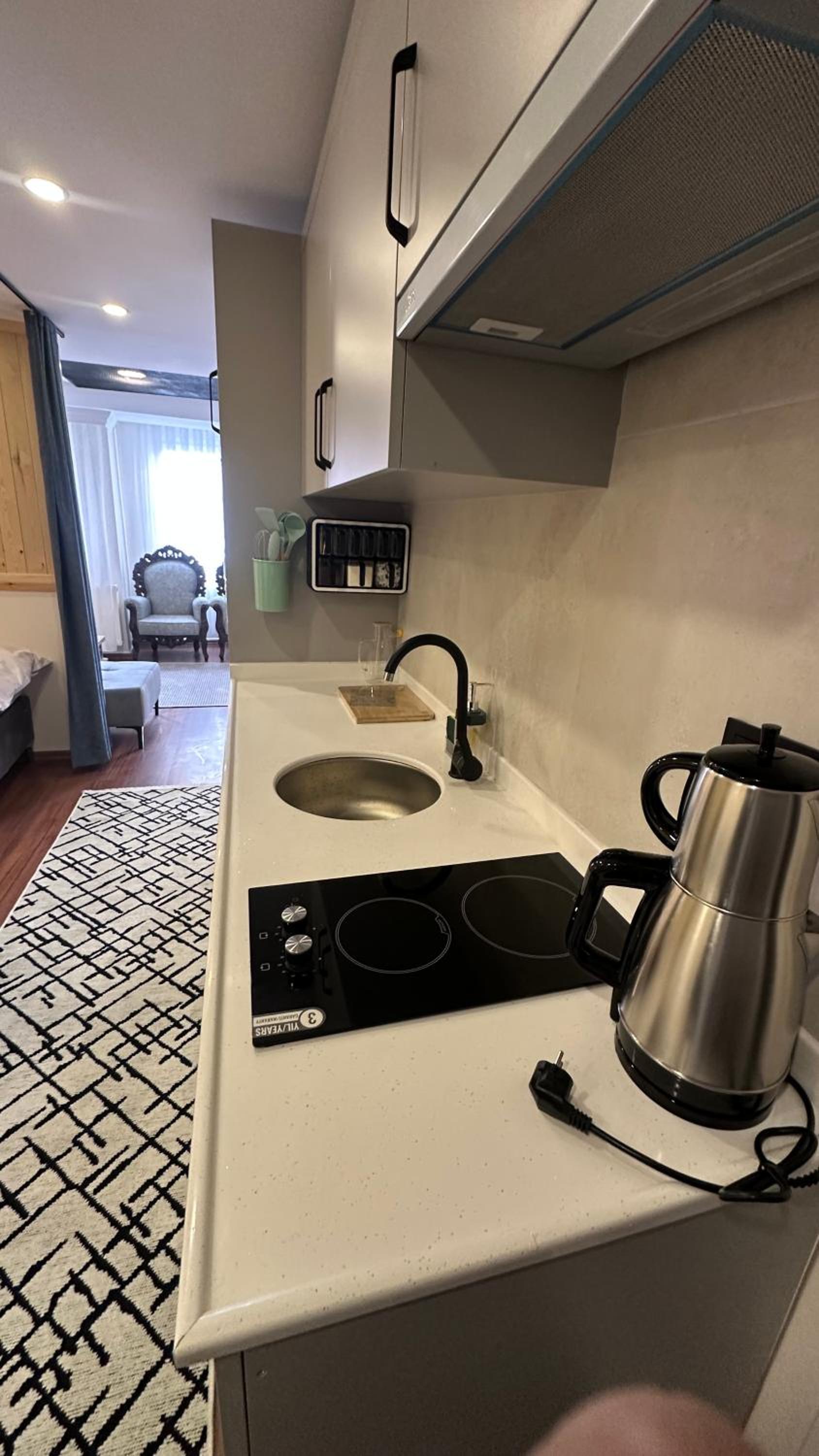 Golden Wood Suites