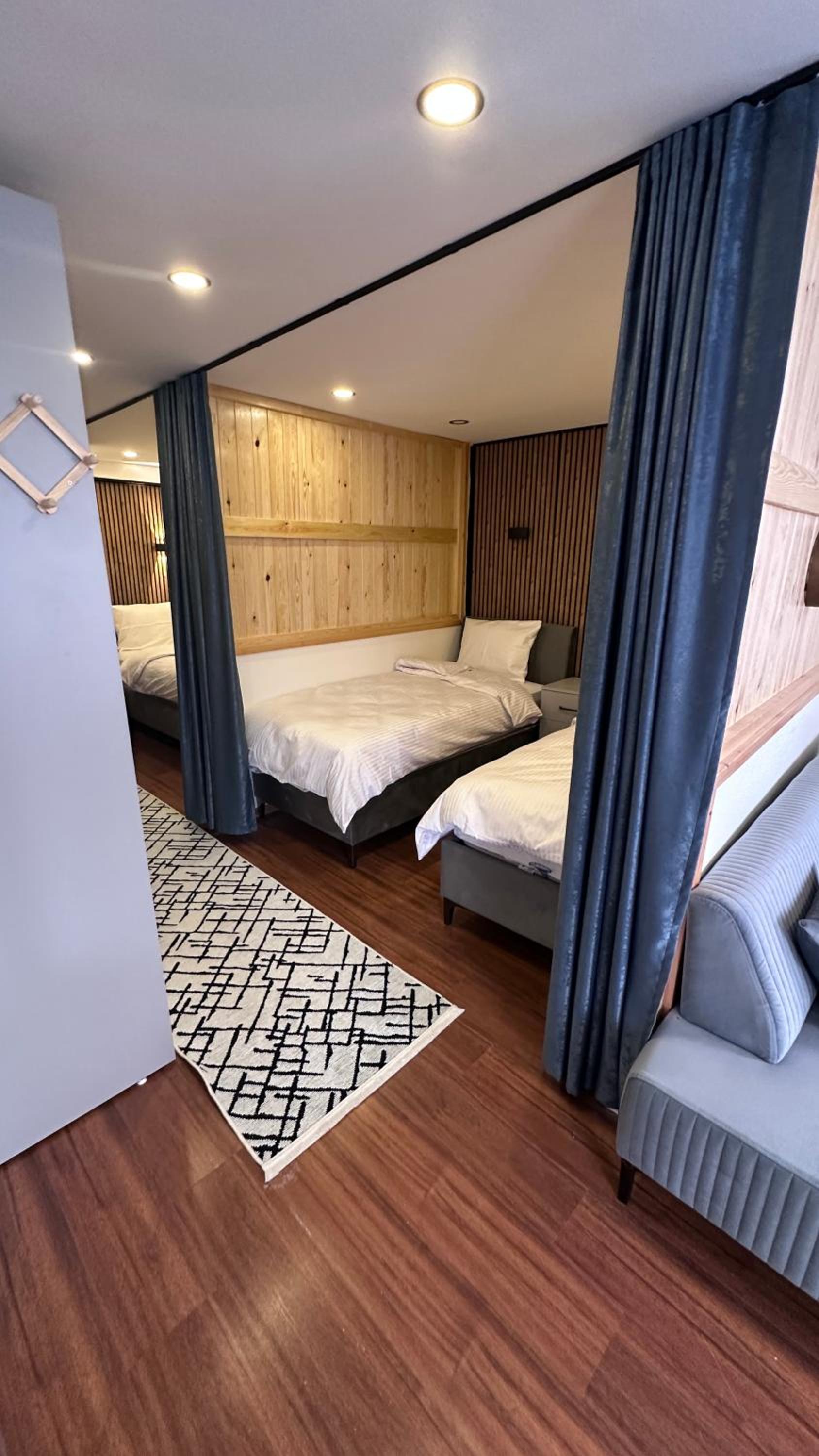 Golden Wood Suites