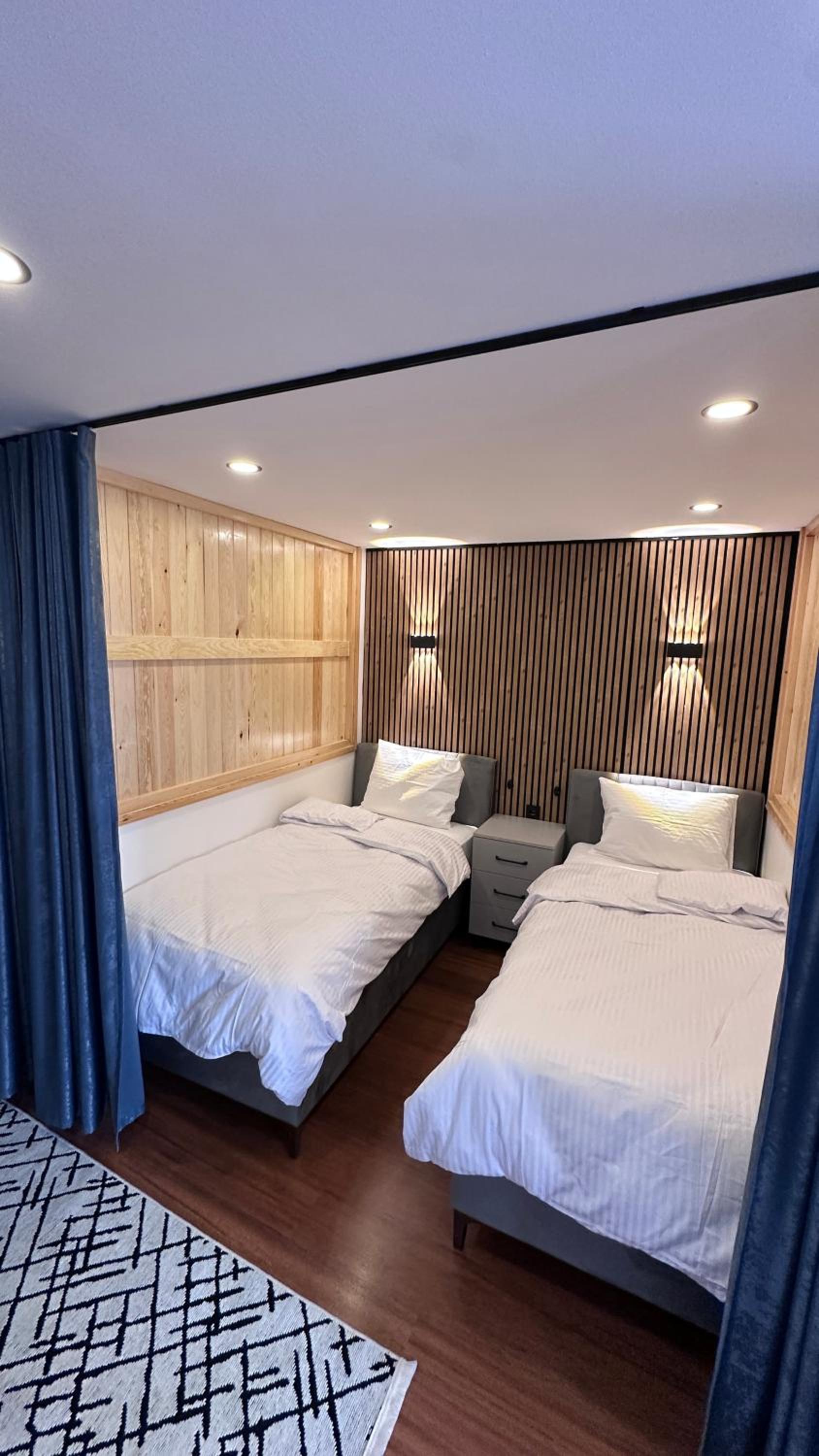 Golden Wood Suites