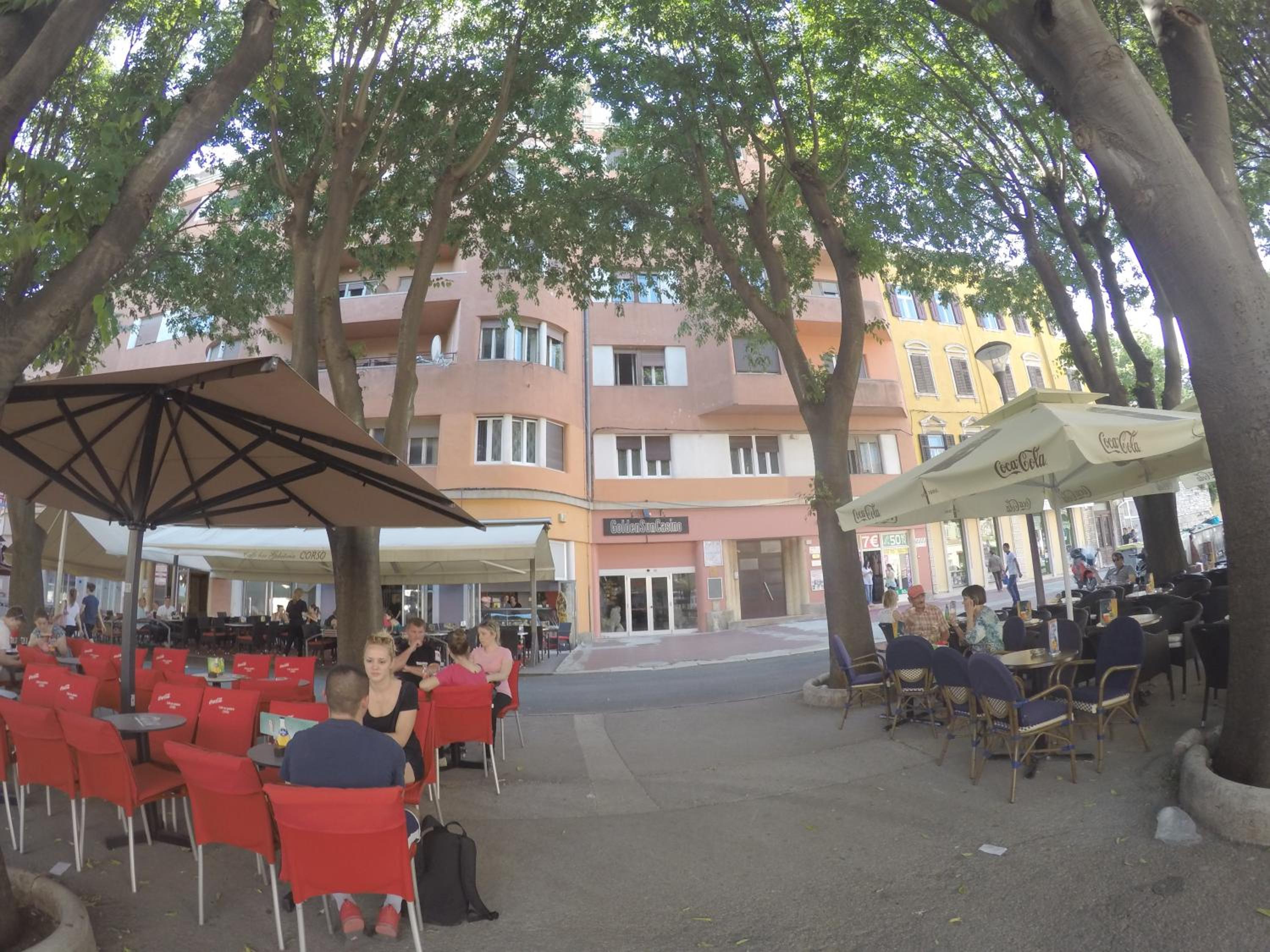 Hotel D&A Center Apartments with FREE Parking - Image 1