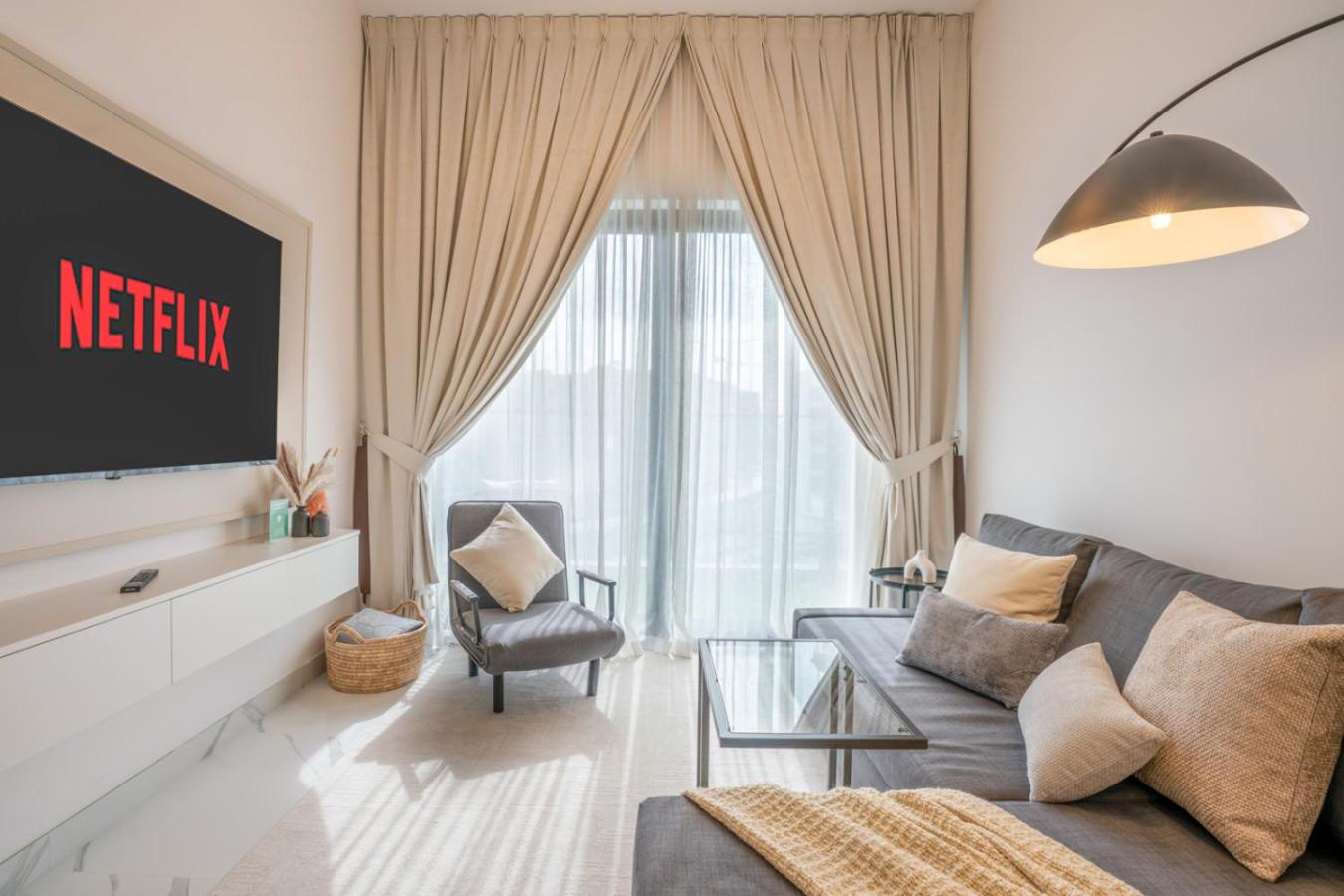 New Family-Friendly 2BR with Gym and Pool and Sauna