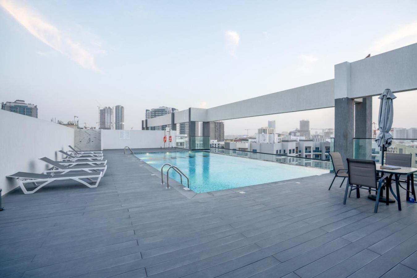 New Family-Friendly 2BR with Gym and Pool and Sauna