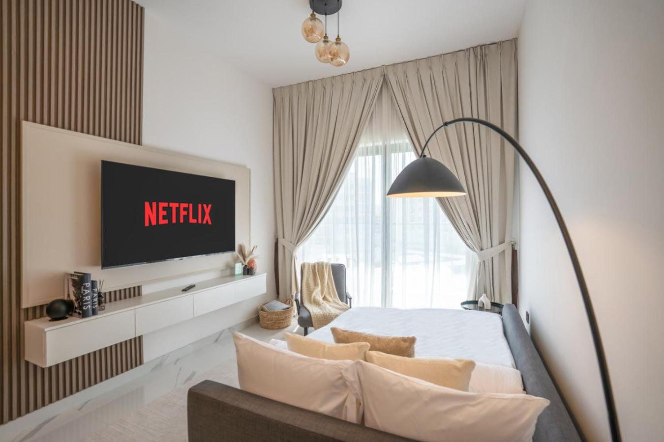 New Family-Friendly 2BR with Gym and Pool and Sauna
