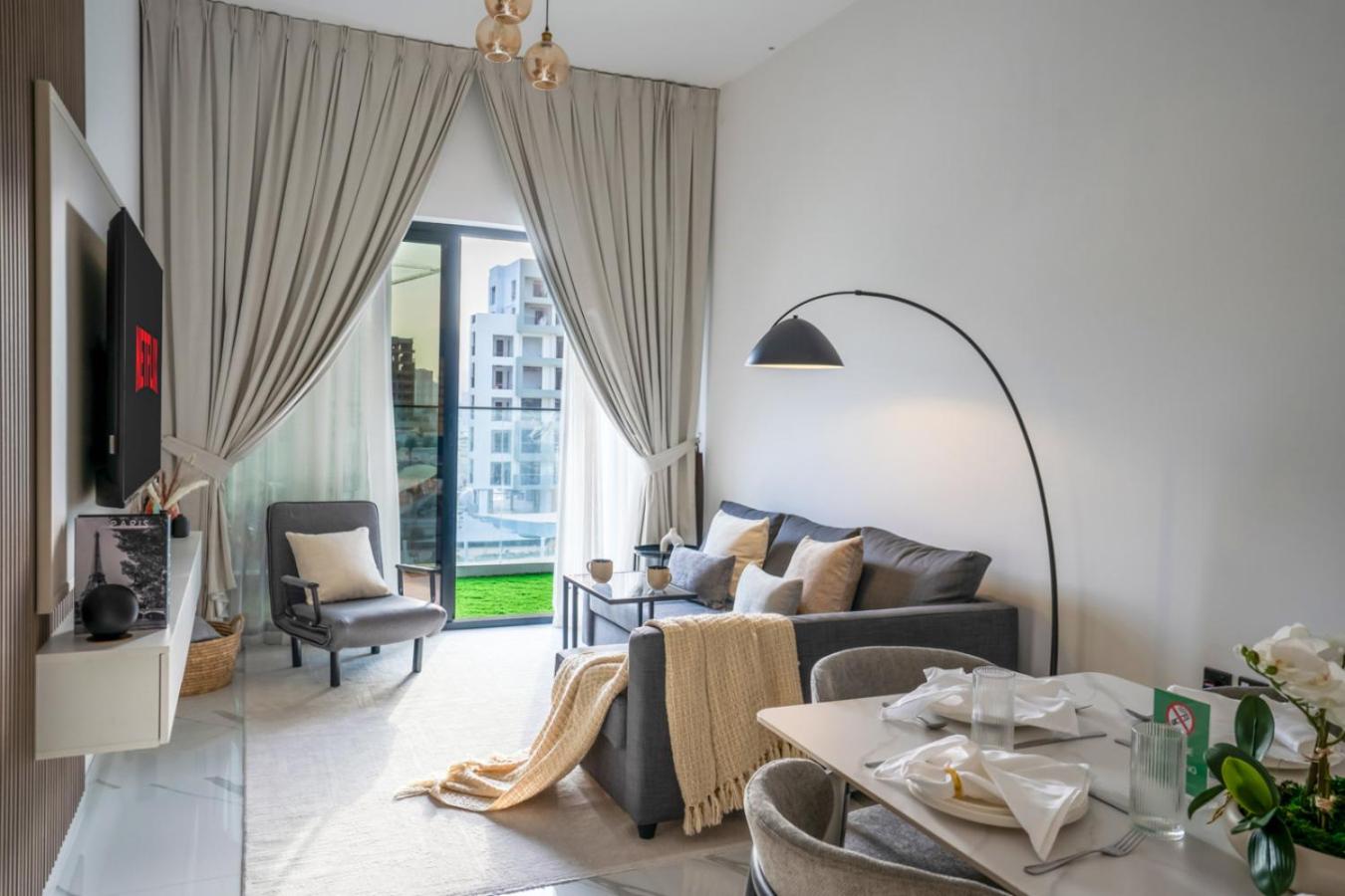 New Family-Friendly 2BR with Gym and Pool and Sauna