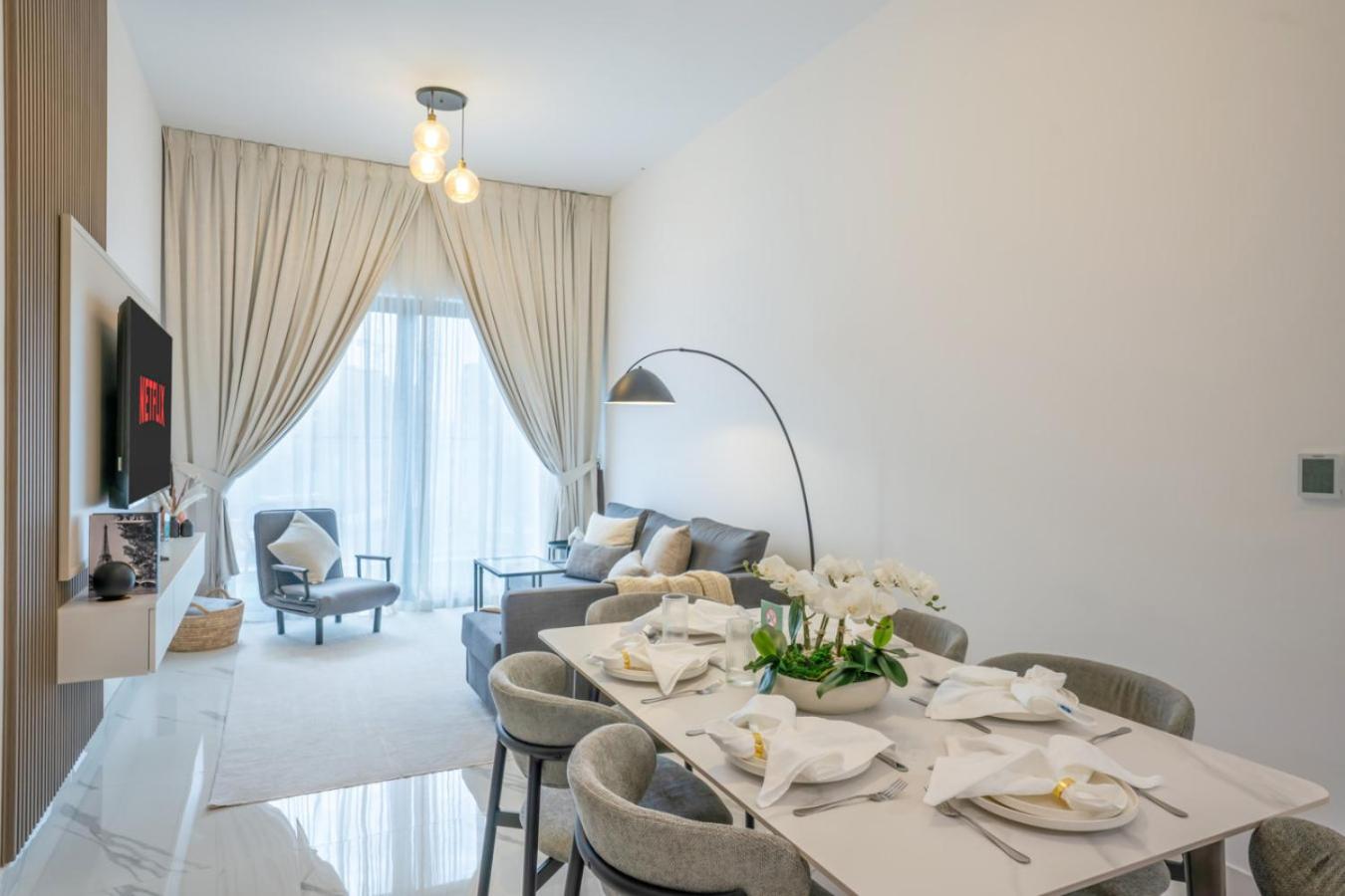 New Family-Friendly 2BR with Gym and Pool and Sauna