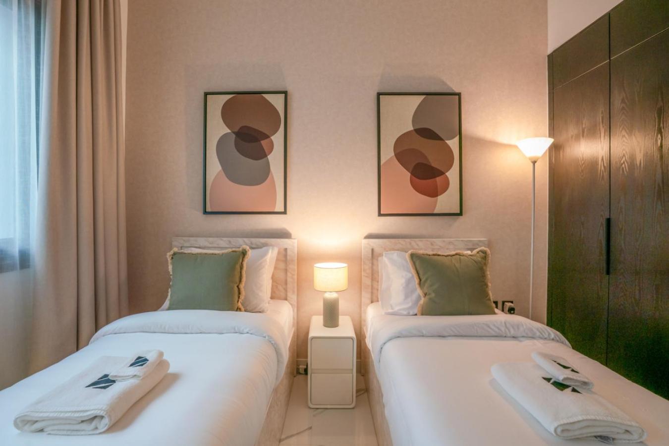New Family-Friendly 2BR with Gym and Pool and Sauna