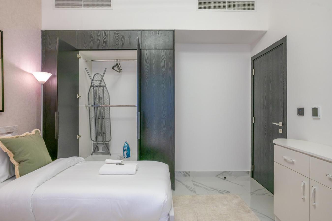 New Family-Friendly 2BR with Gym and Pool and Sauna