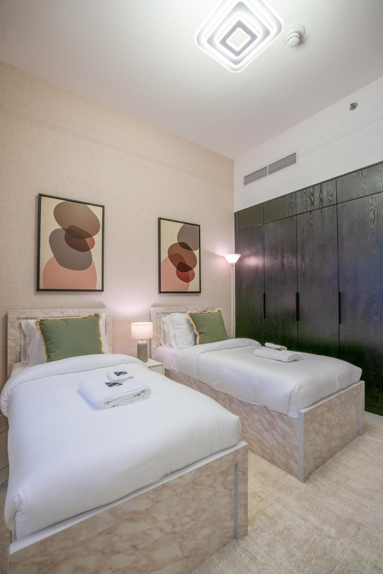 New Family-Friendly 2BR with Gym and Pool and Sauna