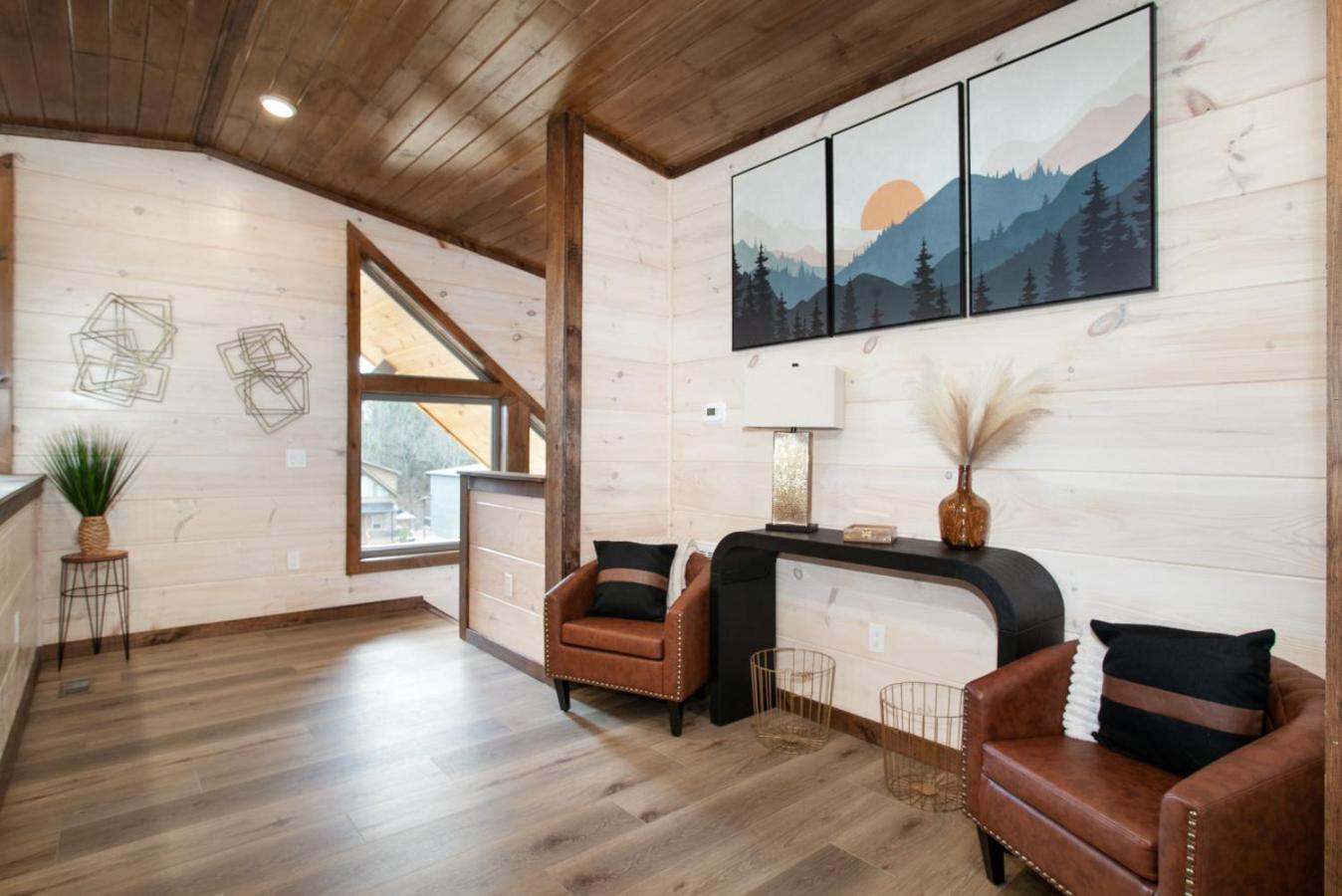 Twilight Mist Getaway Pool Hot Tub Game Room
