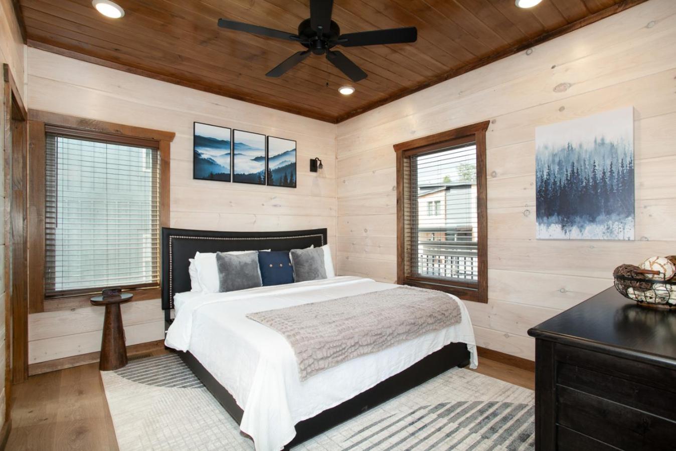 Twilight Mist Getaway Pool Hot Tub Game Room
