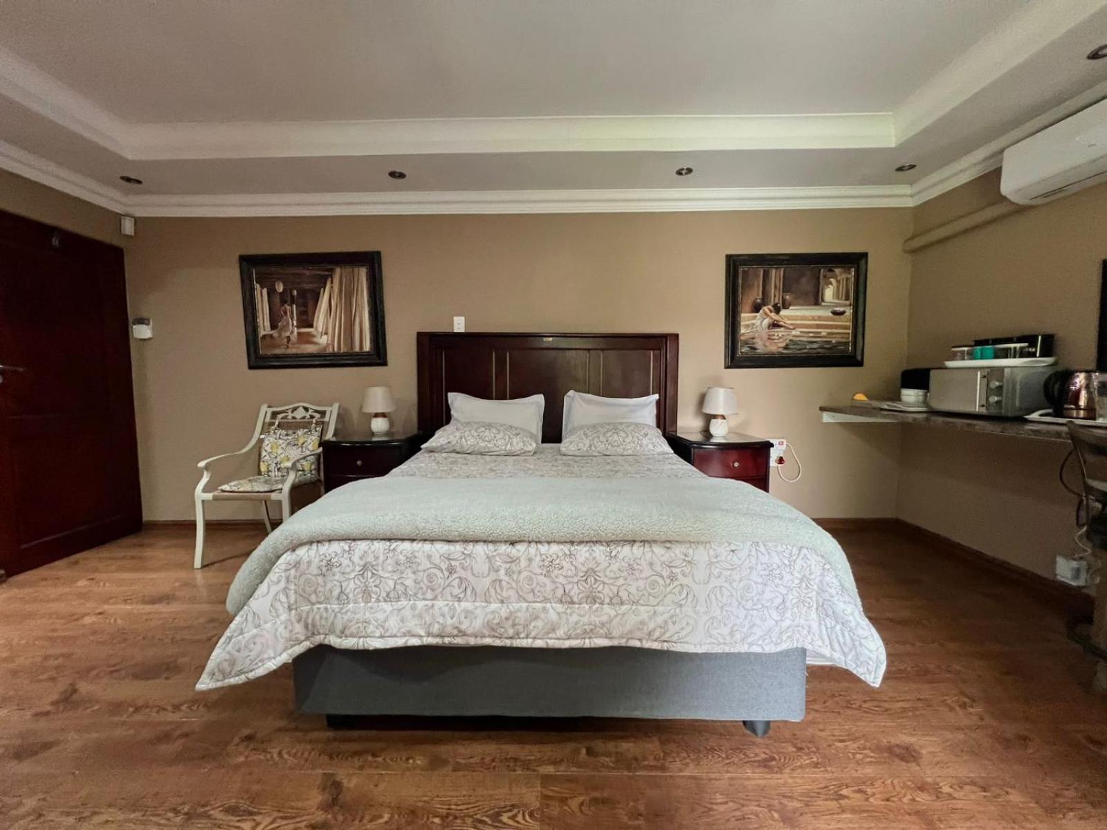 Spies Villa - Fast Wi-fi, Netflix, DSTV, Solar, Certified Water System