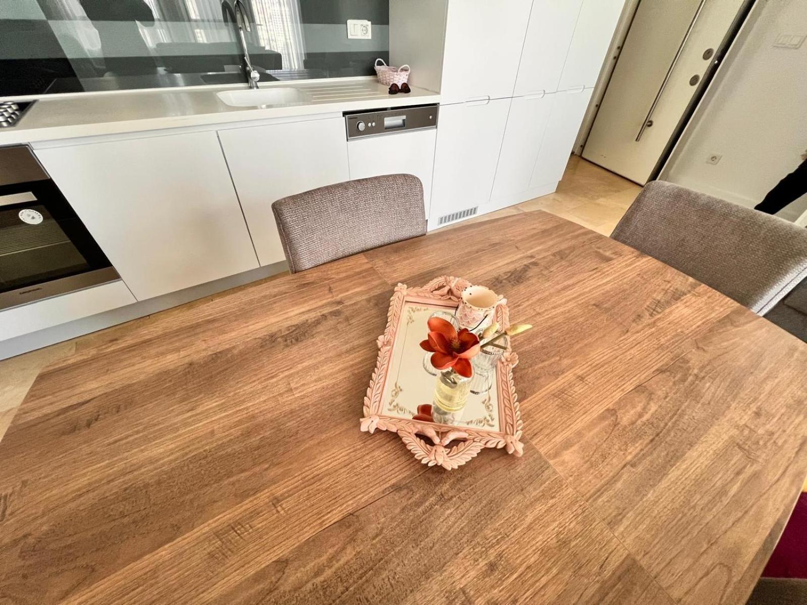 G Tower at Divan Residence Near Ataköy Metro Station
